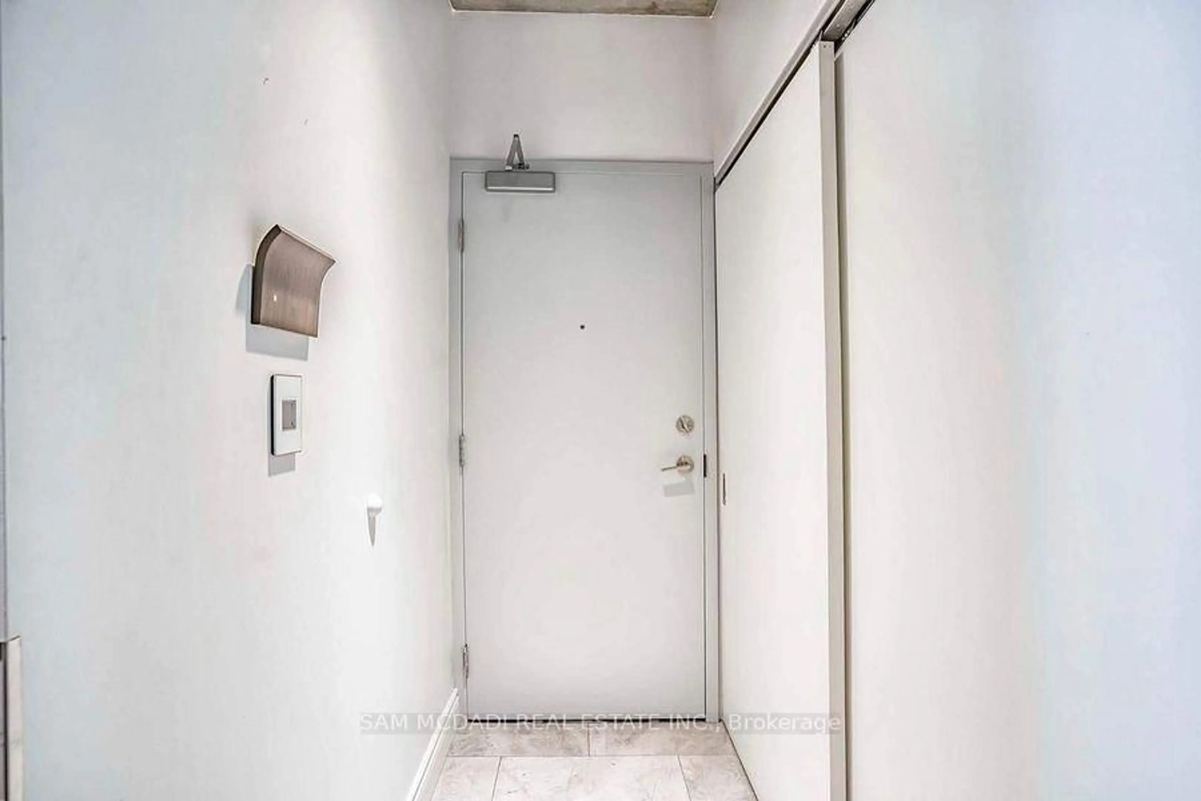 Unknown for 42 Camden St #204, Toronto Ontario M5V 1V1
