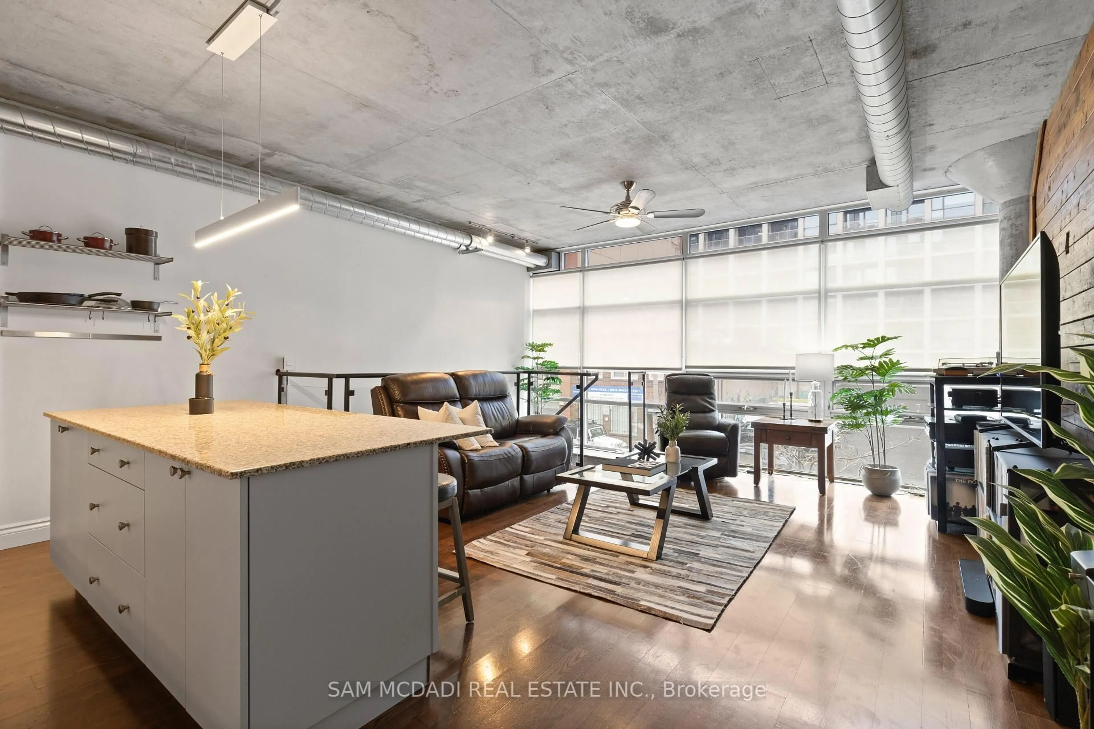 Unknown for 42 Camden St #204, Toronto Ontario M5V 1V1