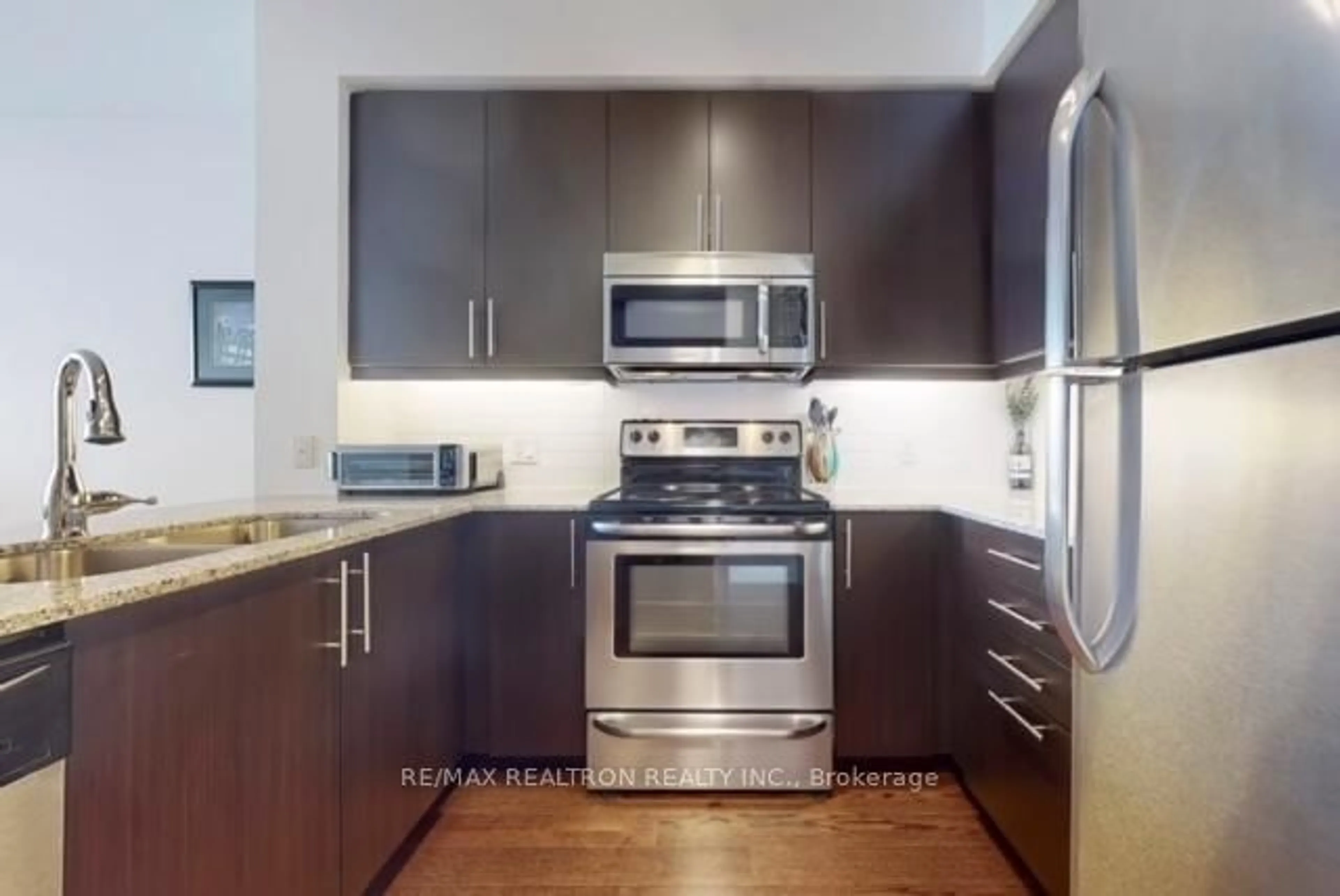 Standard kitchen, unknown for 530 St Clair Ave #1701, Toronto Ontario M6C 0A2
