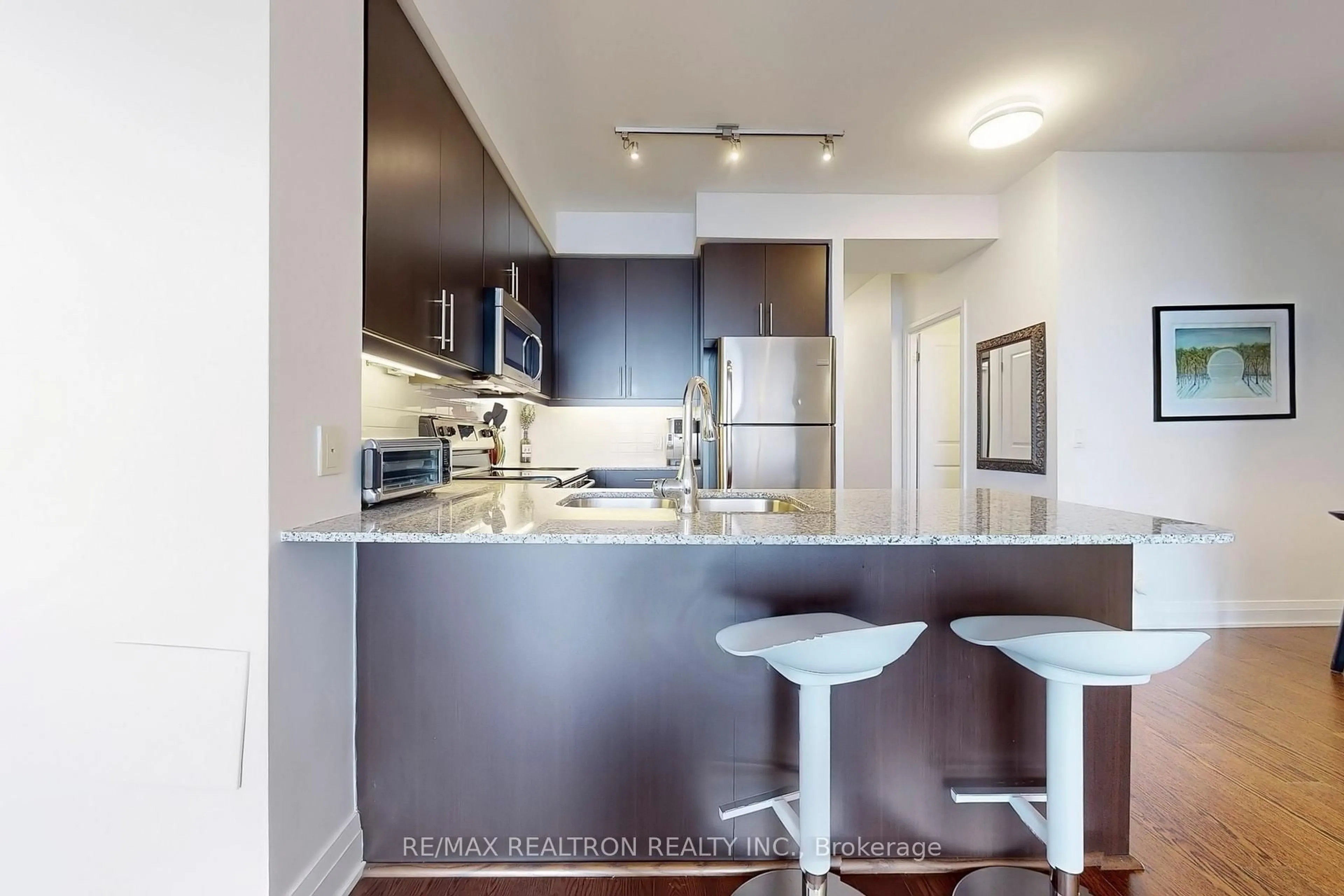 Standard kitchen, unknown for 530 St Clair Ave #1701, Toronto Ontario M6C 0A2