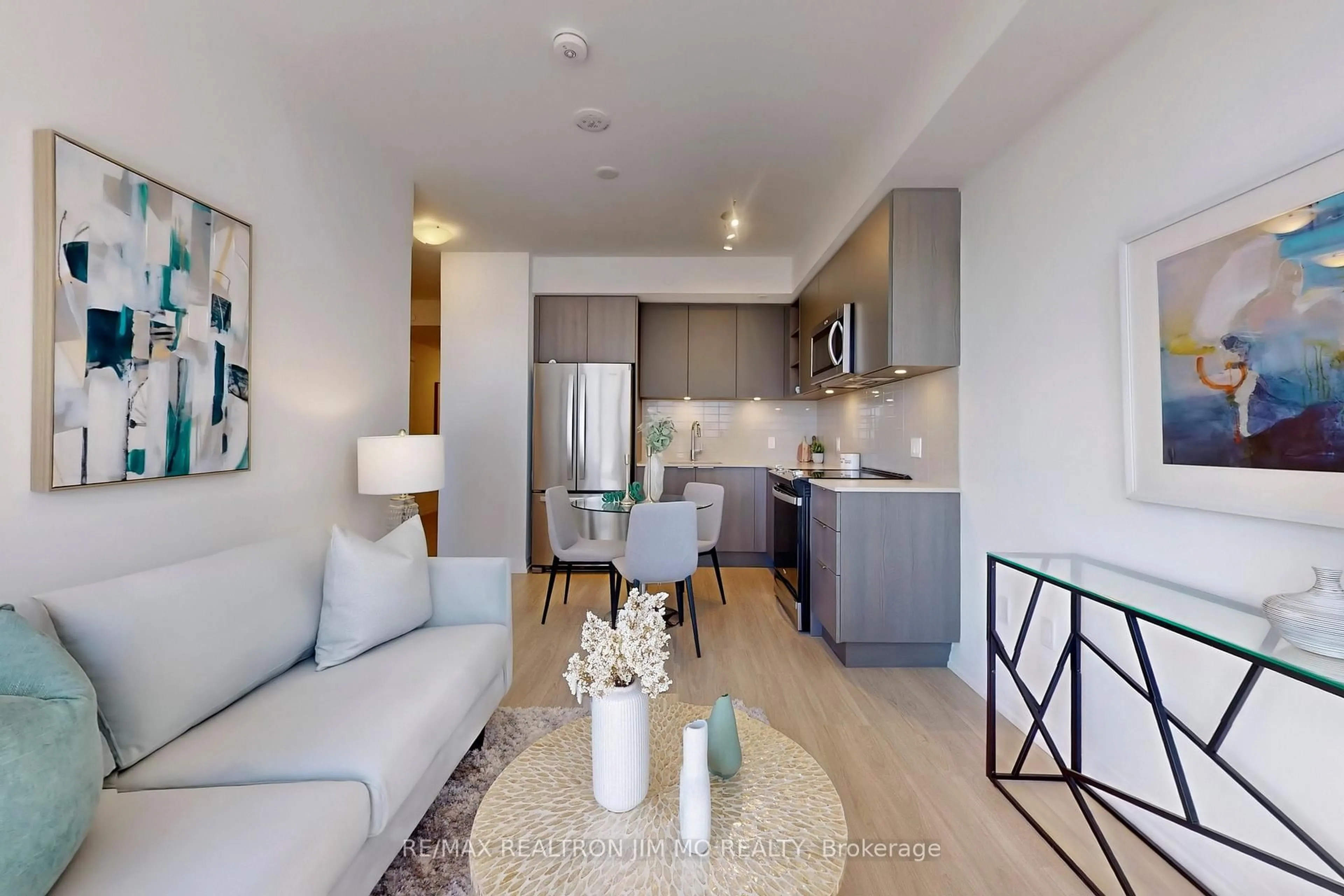 Living room with furniture, unknown for 25 Holly St #1605, Toronto Ontario M4S 0E3