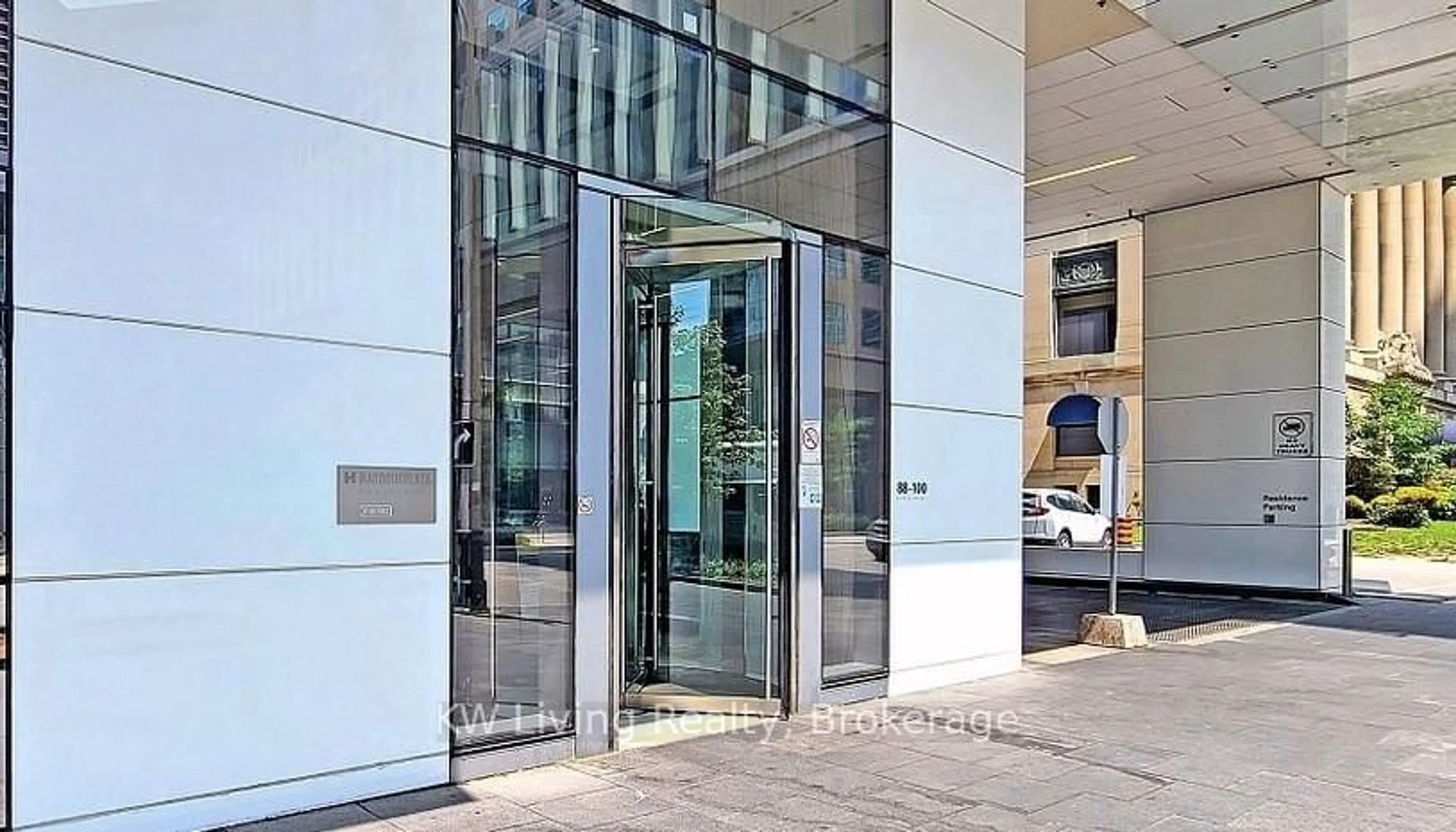 Indoor foyer for 100 Harbour St #Unit 5305, Toronto Ontario M5J 0B5