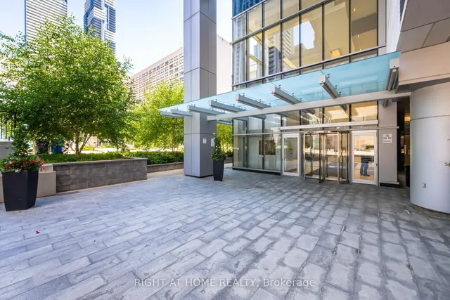 Additional image 6 of 386 Yonge St Unit 3901