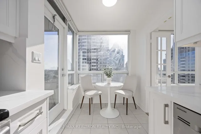 Additional property image - 3 Rean Dr Unit 1101