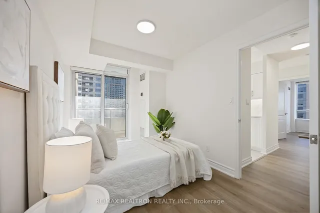 Additional property image - 3 Rean Dr Unit 1101