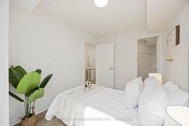 Additional property image - 3 Rean Dr Unit 1101