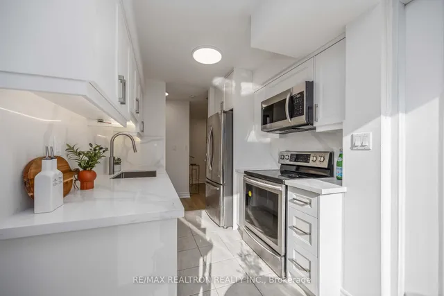 Additional property image - 3 Rean Dr Unit 1101