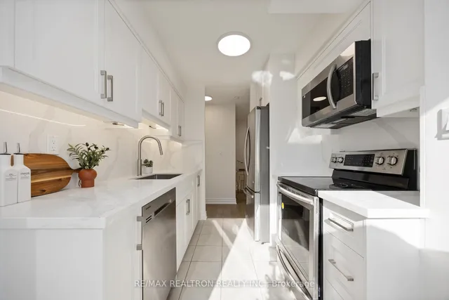 Additional property image - 3 Rean Dr Unit 1101