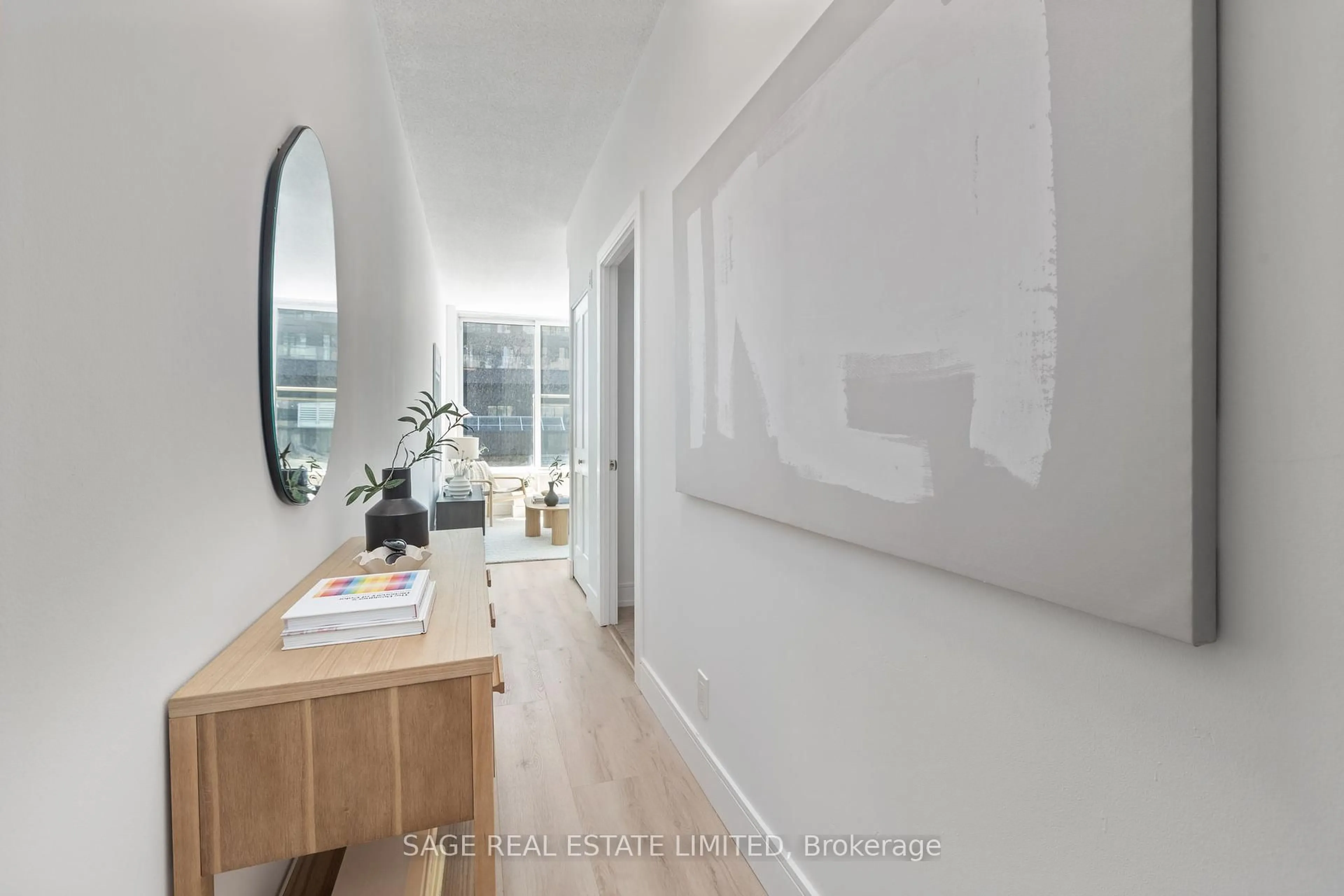 Indoor entryway for 50 Camden St #501, Toronto Ontario M5V 3N1