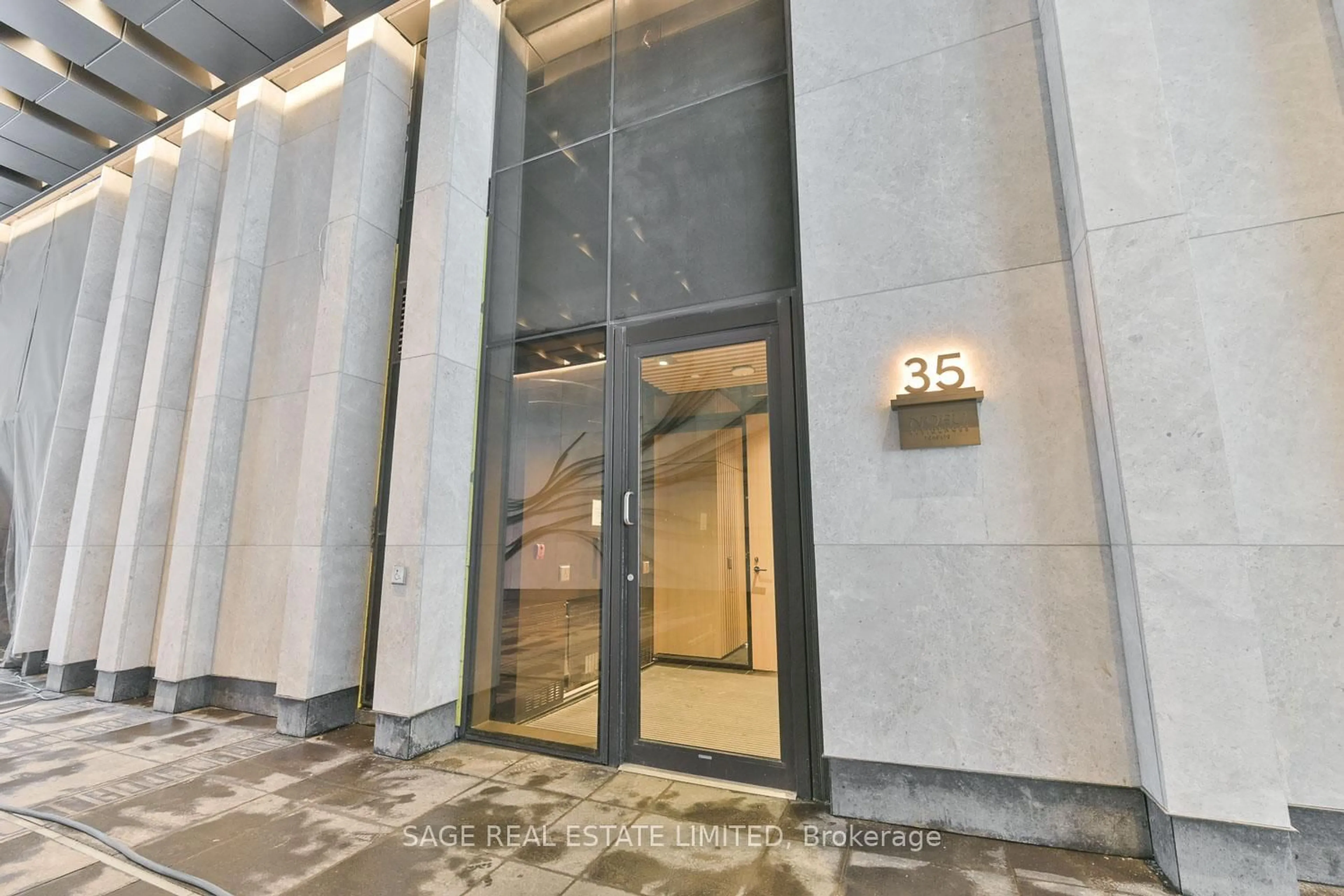 Indoor foyer for 35 Mercer St #3112, Toronto Ontario M5V 1H2