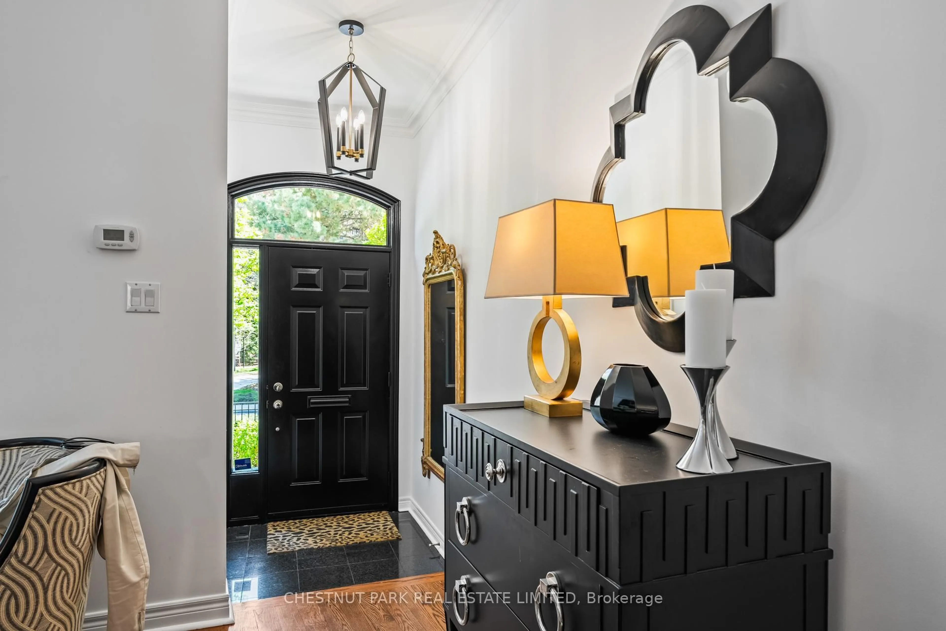Indoor entryway for 94 Pleasant Blvd, Toronto Ontario M4T 1J8