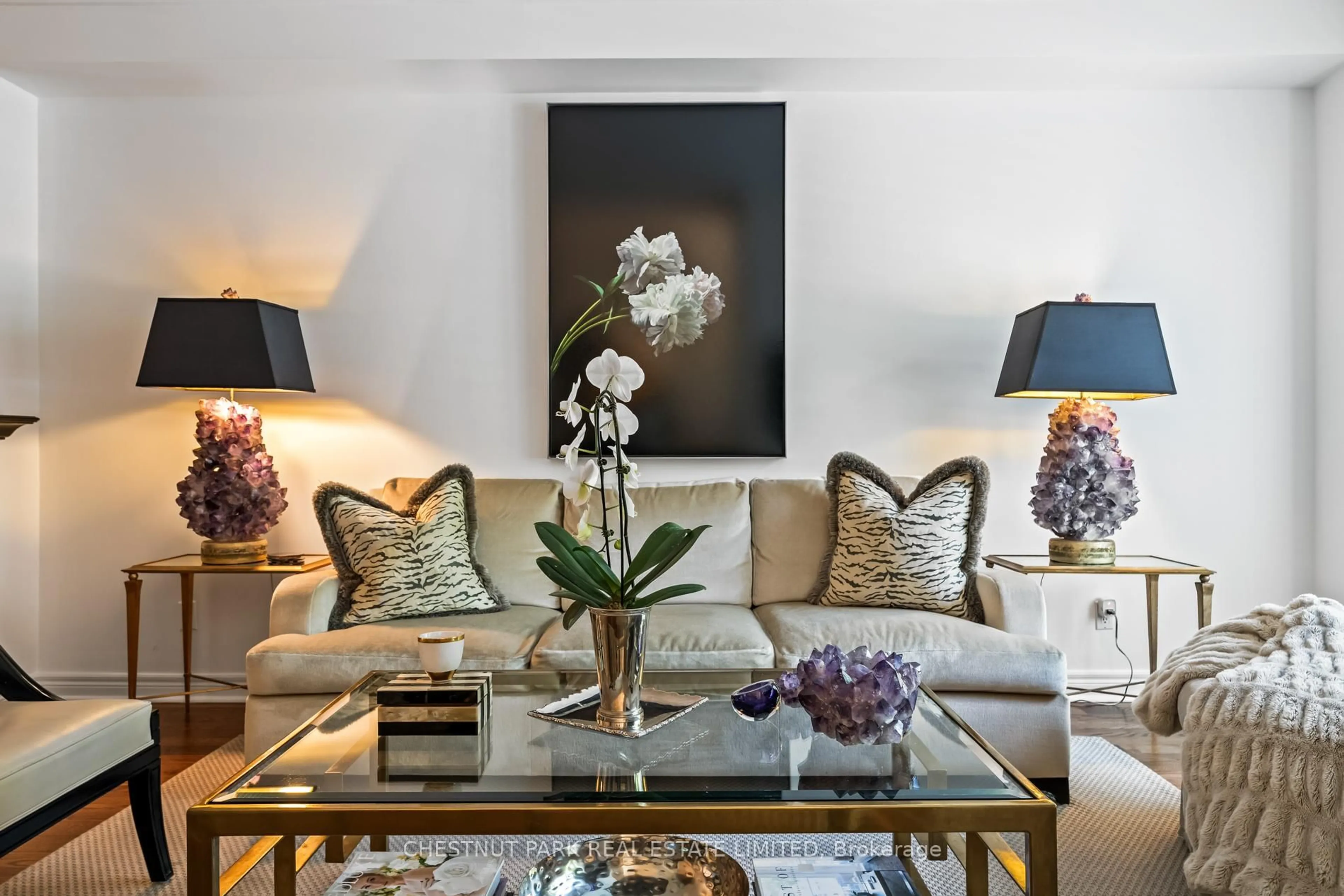 Living room with furniture, unknown for 94 Pleasant Blvd, Toronto Ontario M4T 1J8