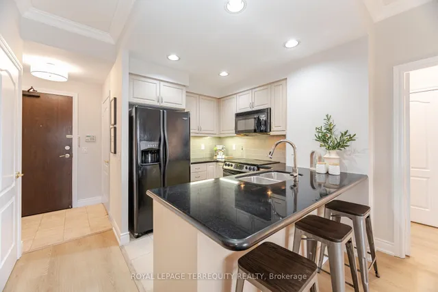 Additional property image - 1101 Leslie St Unit 305