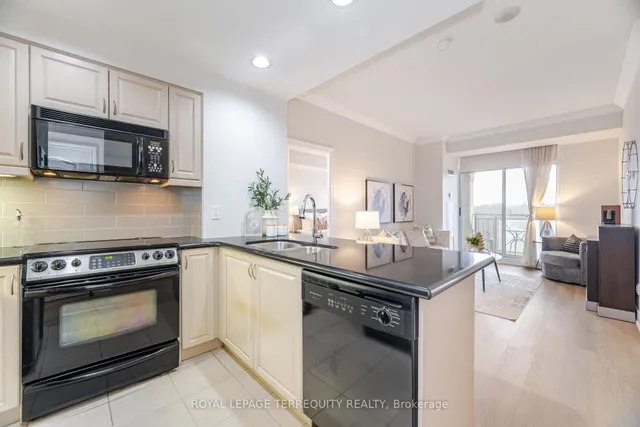 Additional property image - 1101 Leslie St Unit 305