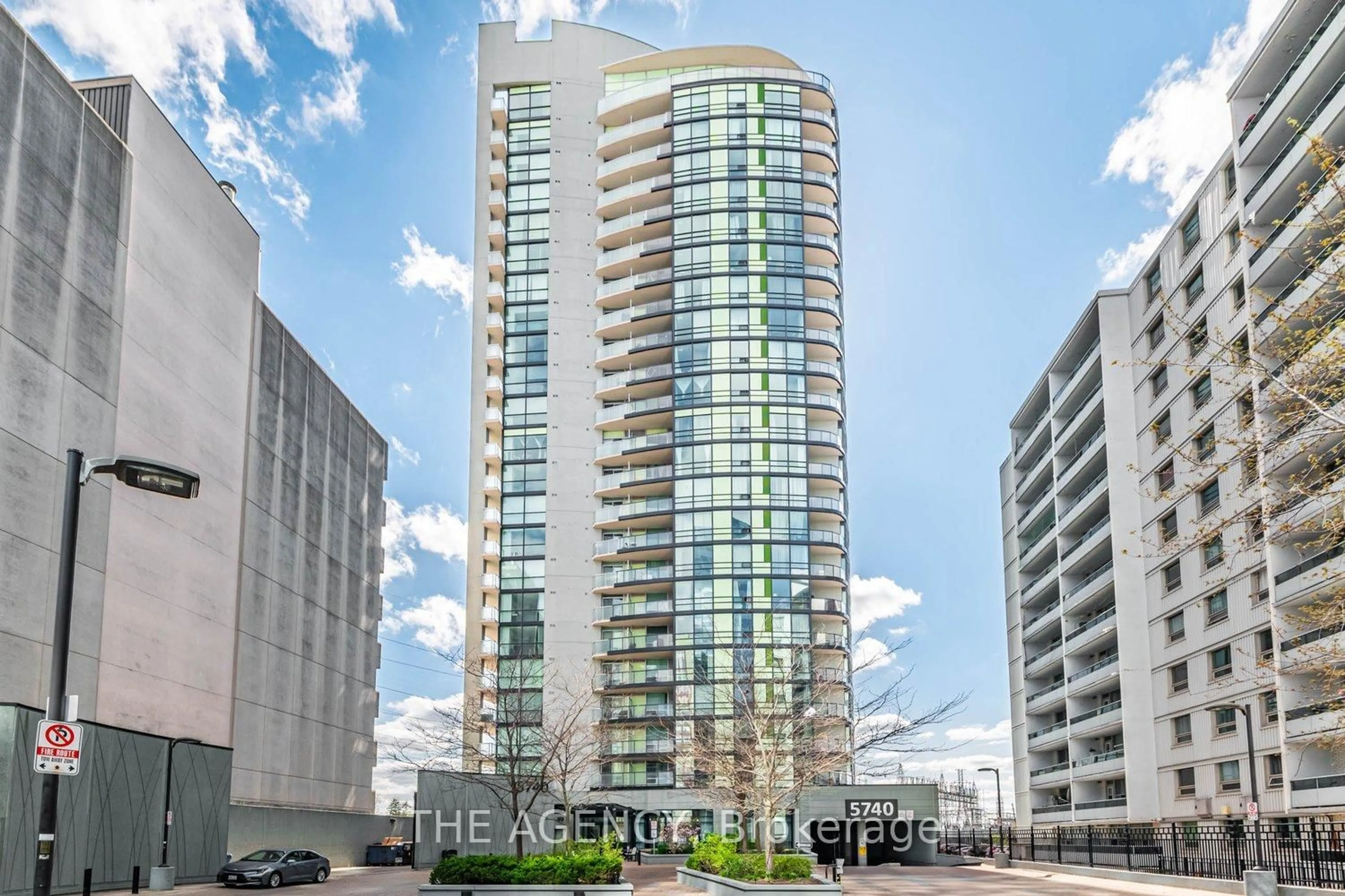 A pic from outside/outdoor area/front of a property/back of a property/a pic from drone, unknown for 5740 Yonge St #1505, Toronto Ontario M2M 0B1