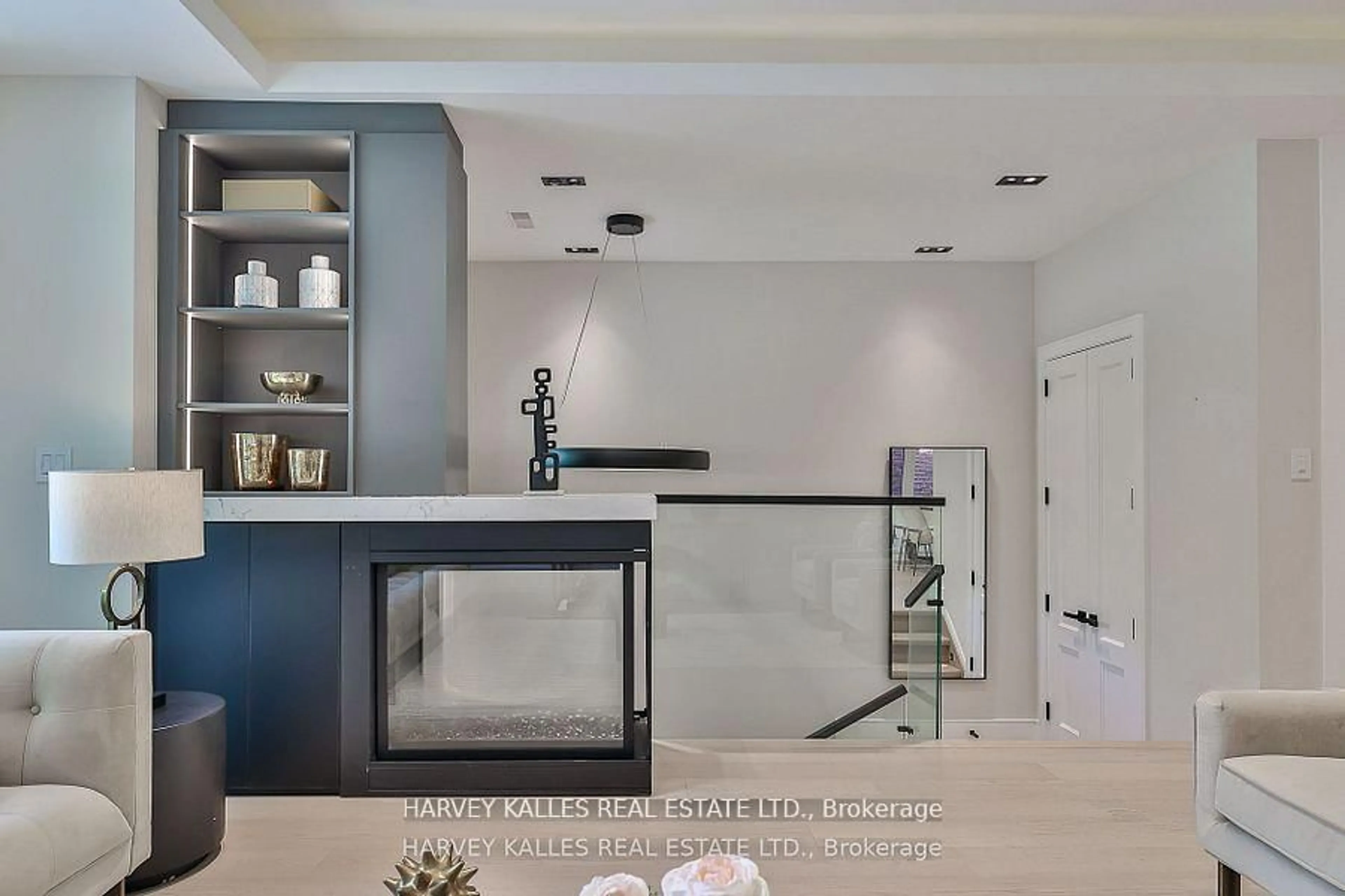 Unknown for 105 Donlea Dr, Toronto Ontario M4G 2M6