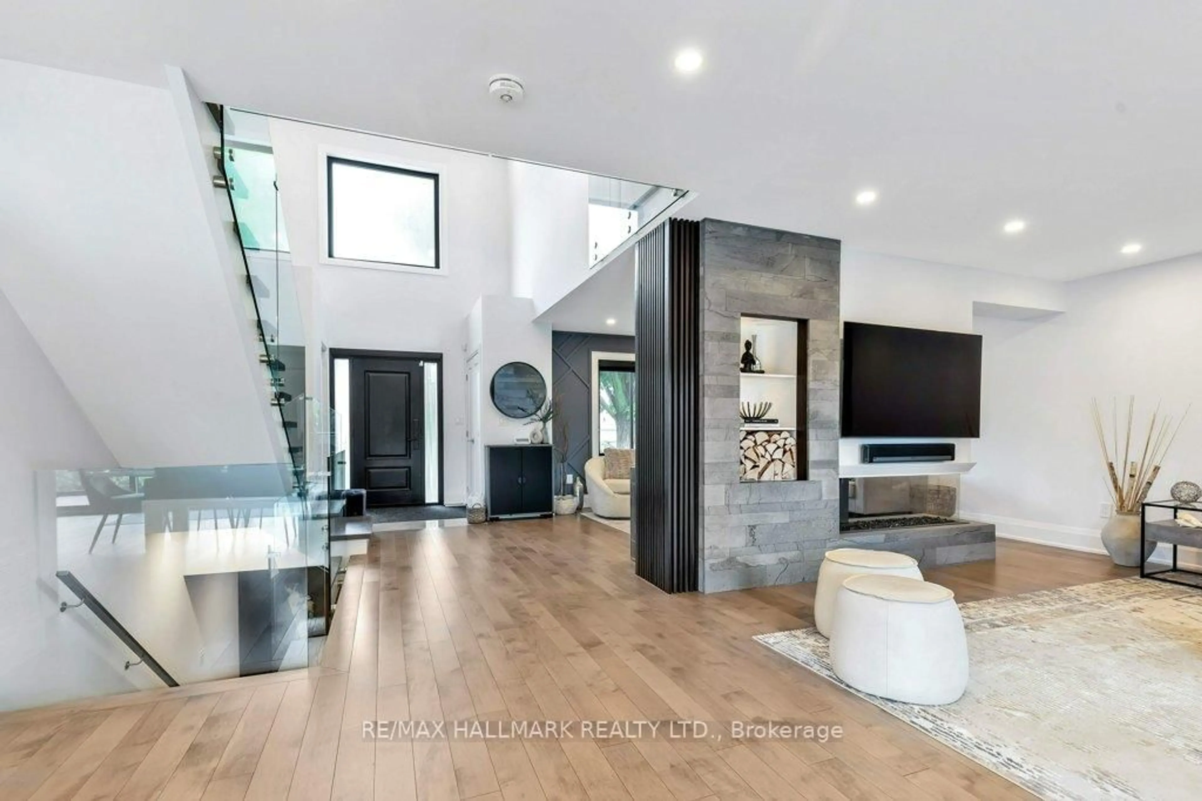 Unknown for 3 Averdon Cres, Toronto Ontario M3A 1P4