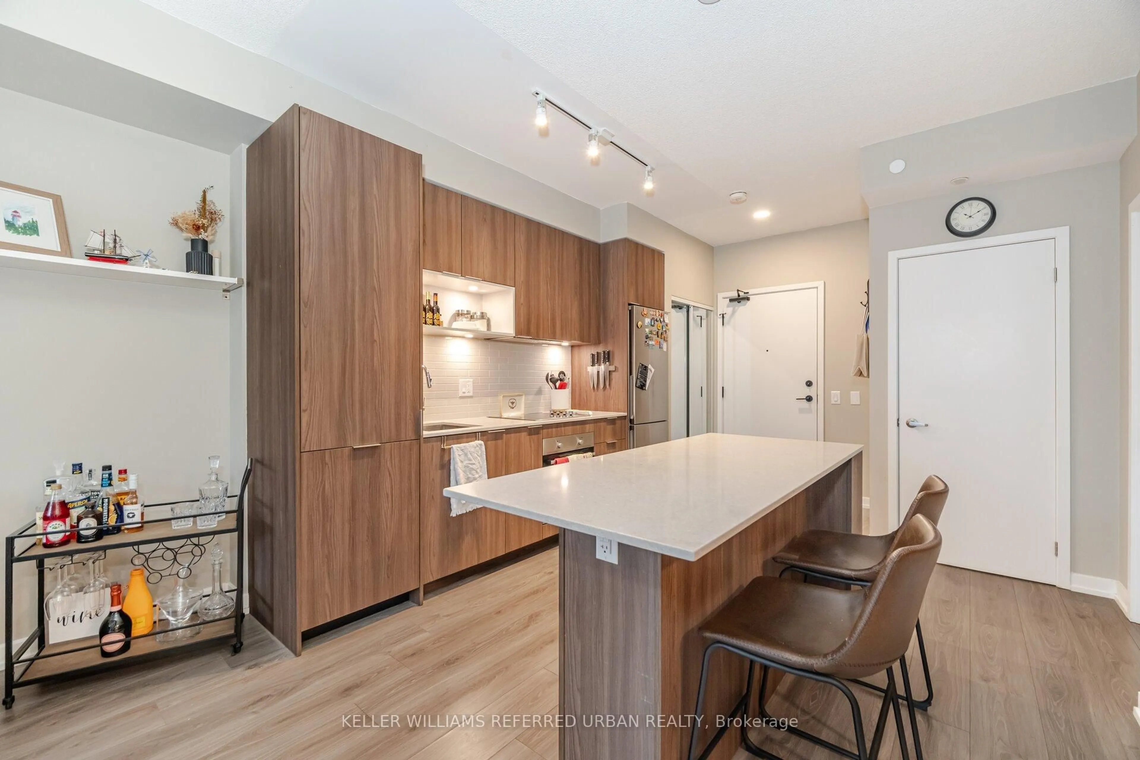 Open concept kitchen, wood/laminate floor for 20 Tubman Ave #807, Toronto Ontario M5A 0M8