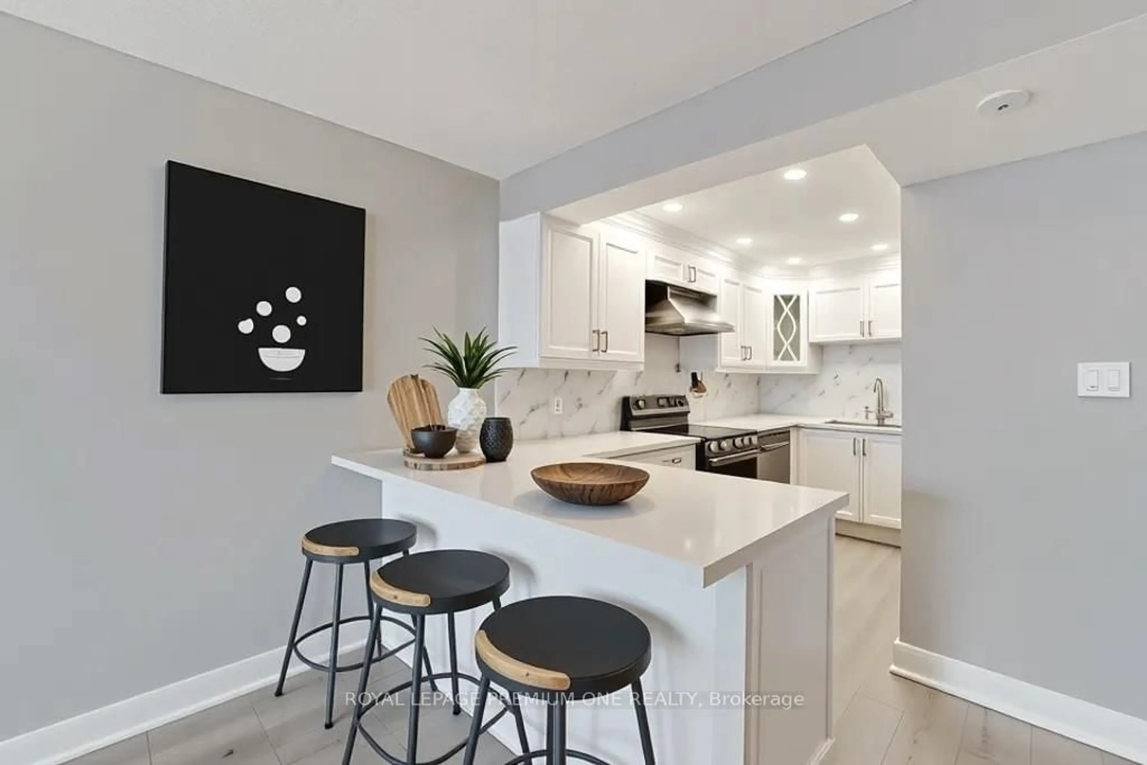 Contemporary kitchen, ceramic/tile floor for 195 Wynford Dr #1008, Toronto Ontario M3C 3P3