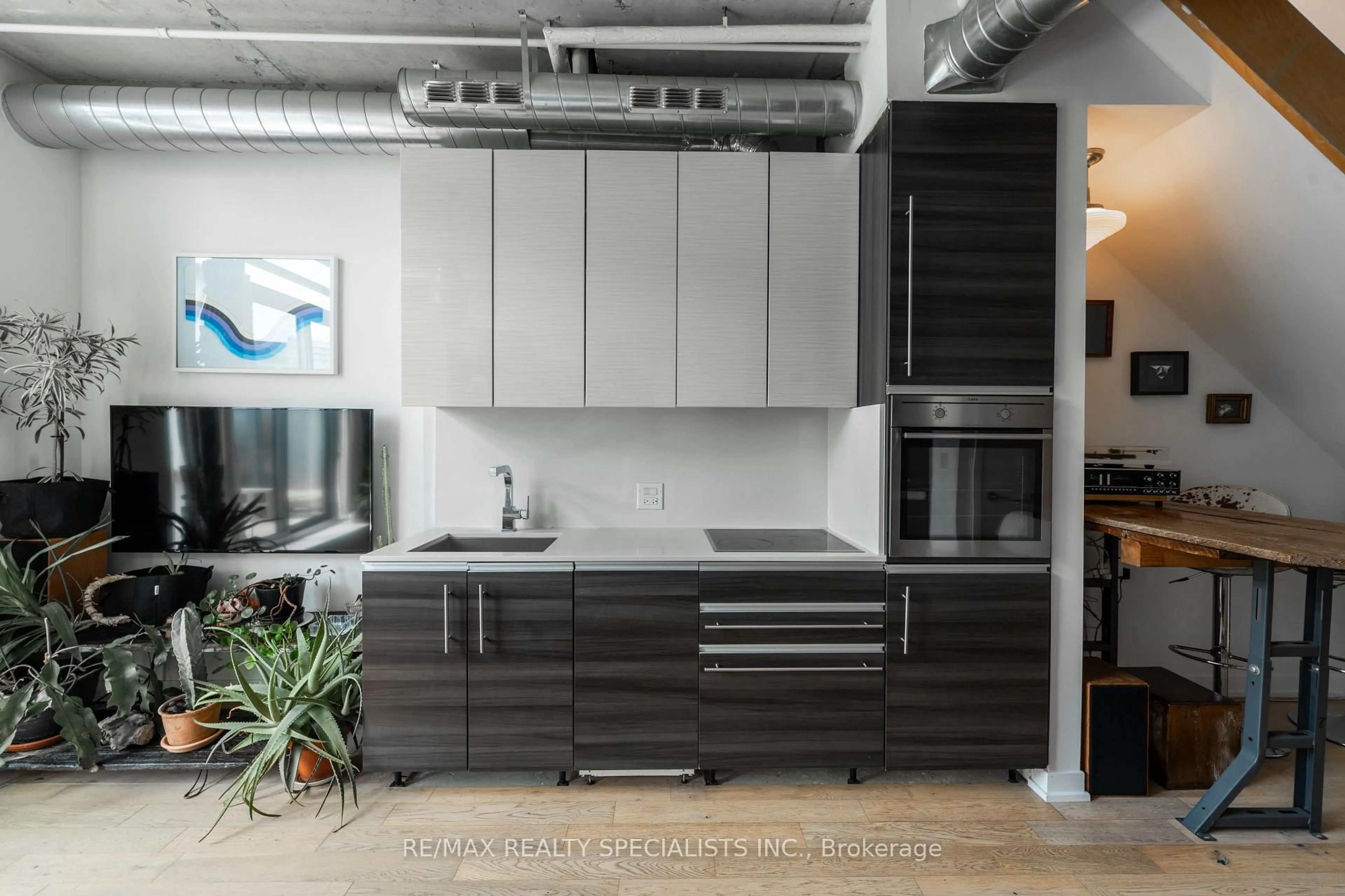 Contemporary kitchen, unknown for 8 Gladstone Ave #PH 705, Toronto Ontario M6J 0B3
