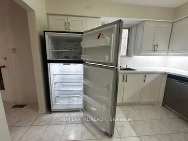 Additional property image - 10 Esterbrooke Ave Unit 33