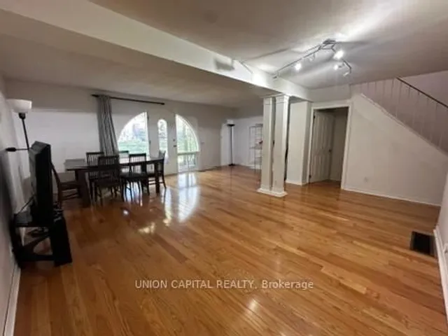Additional property image - 10 Esterbrooke Ave Unit 33
