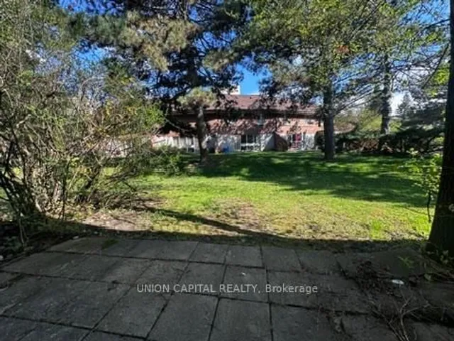 Additional property image - 10 Esterbrooke Ave Unit 33