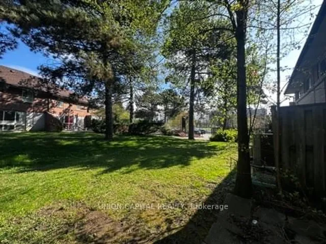 Additional property image - 10 Esterbrooke Ave Unit 33