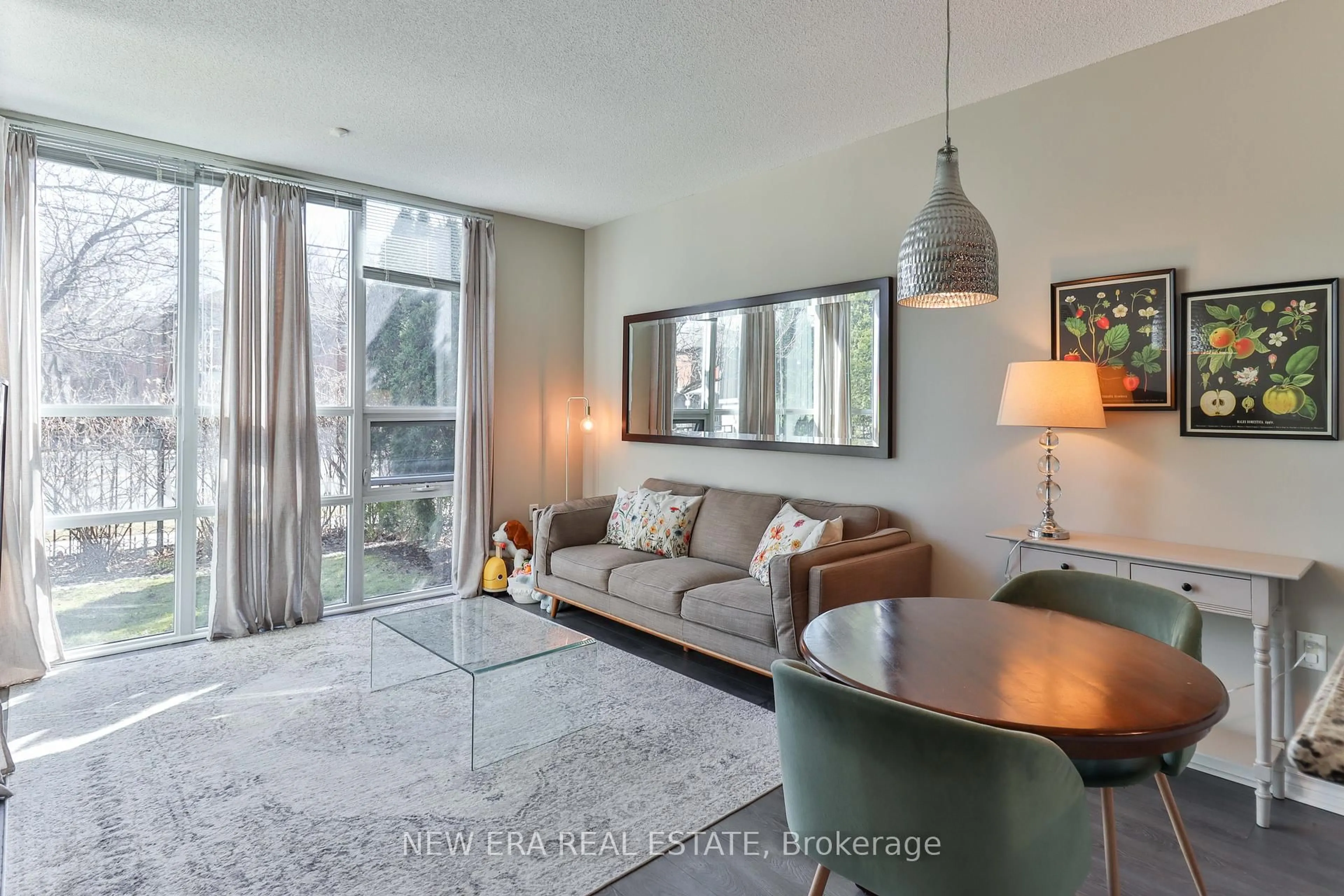 Living room with furniture, unknown for 3830 Bathurst St #108, Toronto Ontario M3H 6C5