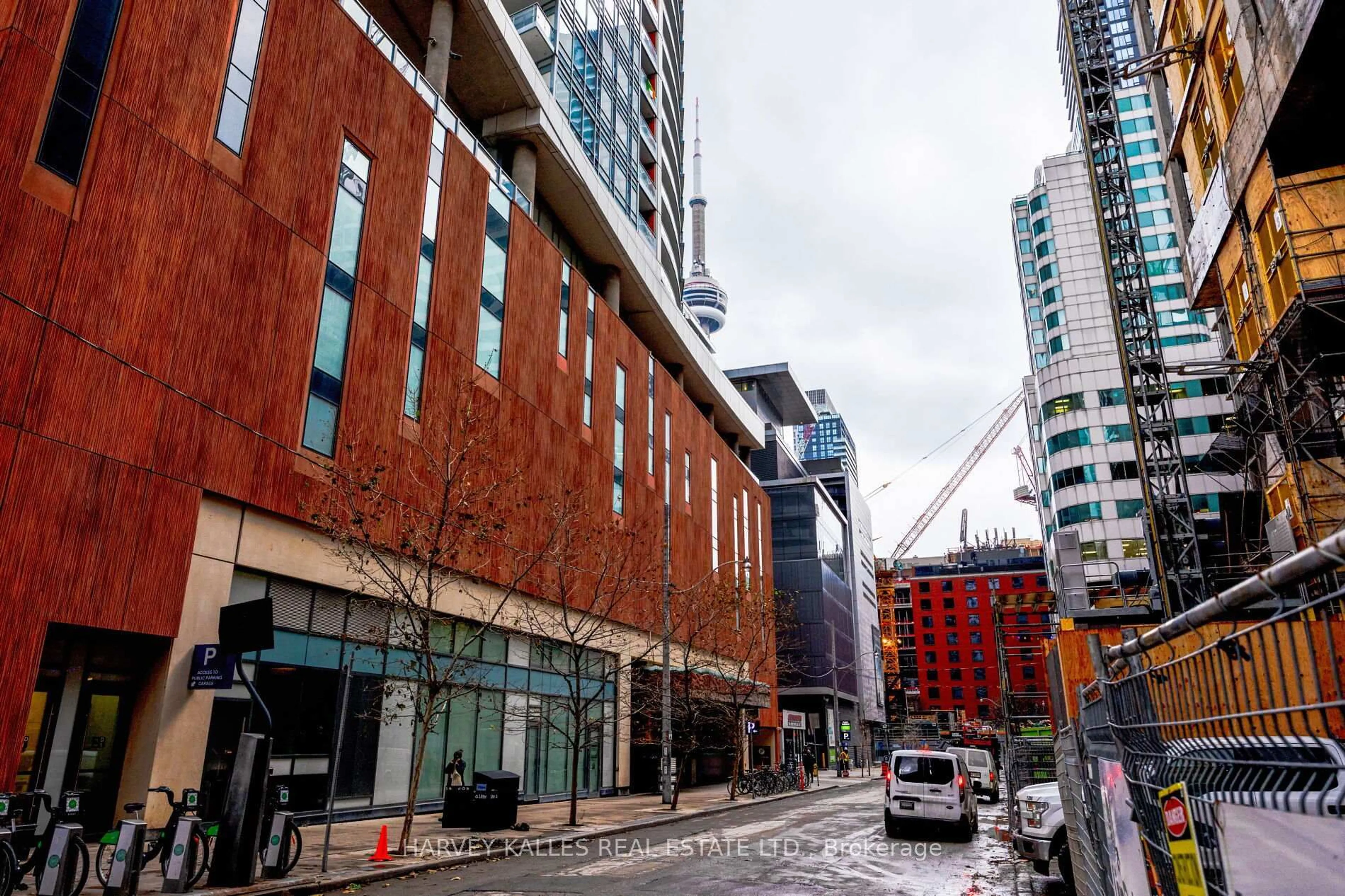 A pic from outside/outdoor area/front of a property/back of a property/a pic from drone, street for 21 Widmer St #1801, Toronto Ontario M5V 0B8