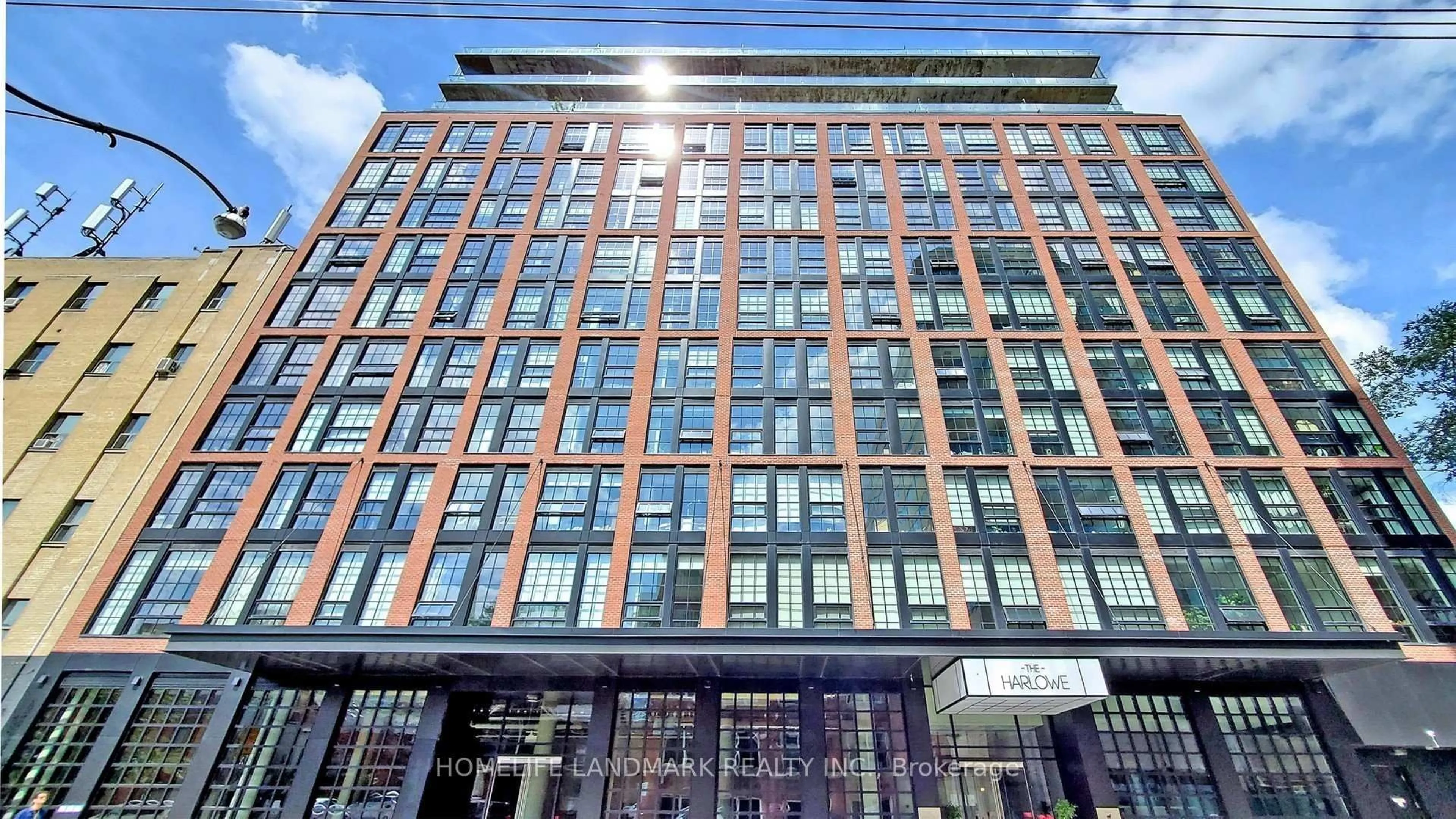 Indoor foyer for 608 Richmond St #509, Toronto Ontario M5V 0N9