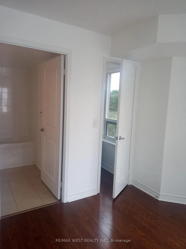 Additional property image - 27 Rean Dr Unit 522