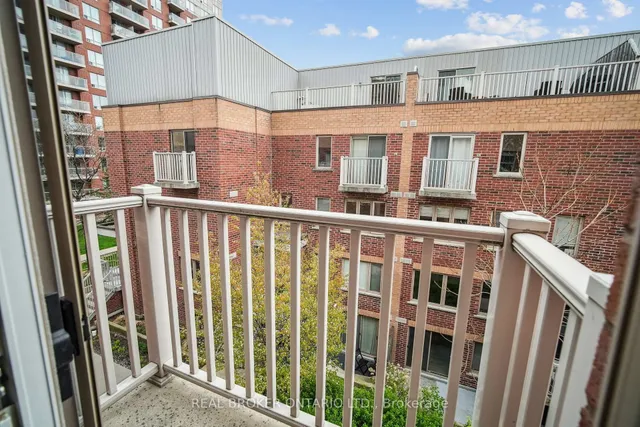 Additional property image - 21 Ruttan St Unit 239
