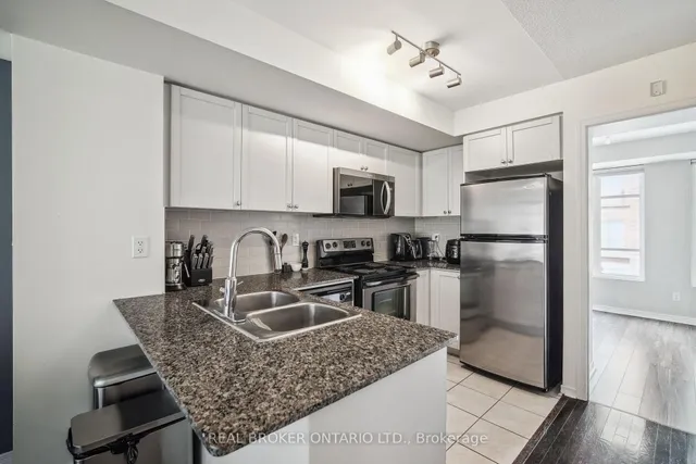 Additional property image - 21 Ruttan St Unit 239