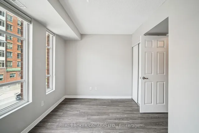 Additional property image - 21 Ruttan St Unit 239