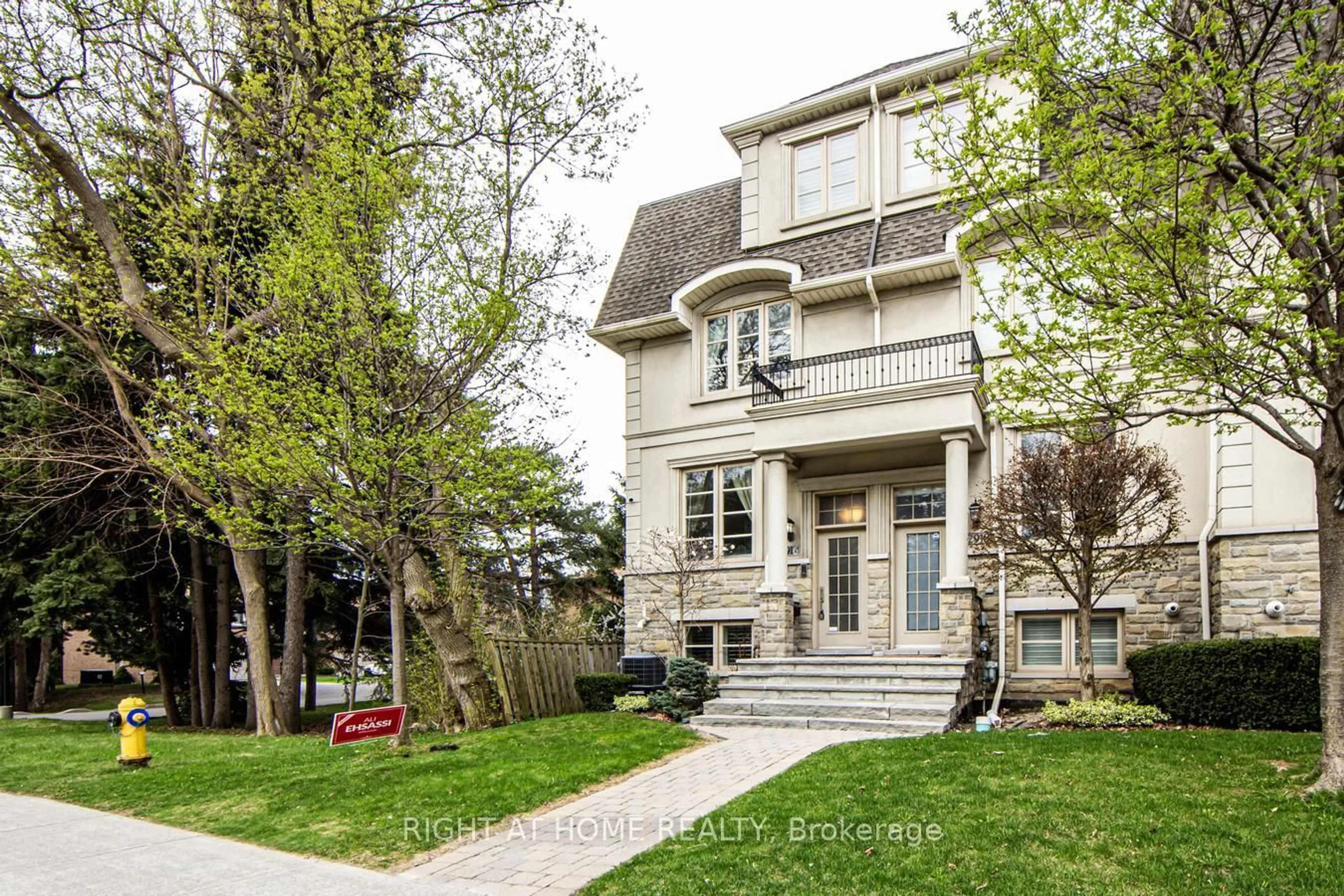 Home with brick exterior material, street for 2916 Bayview Ave, Toronto Ontario M2H 5K4