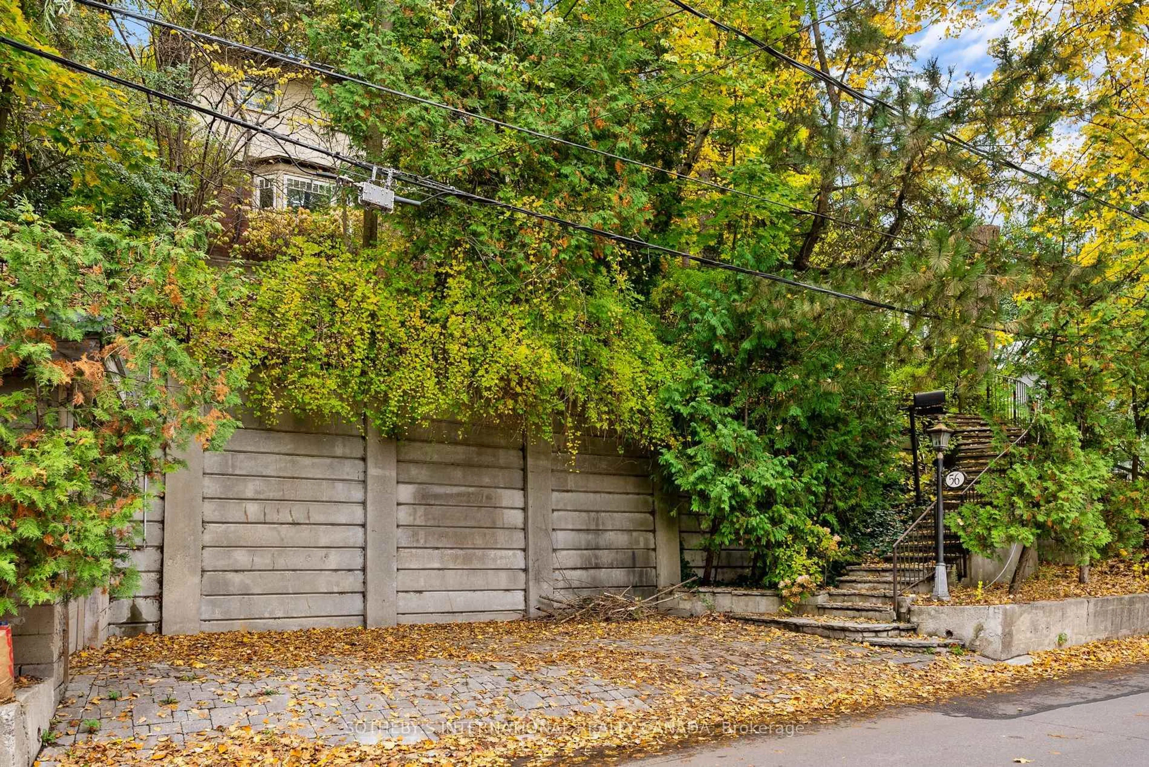 Patio, street for 56 Roxborough Dr, Toronto Ontario M4W 1X1
