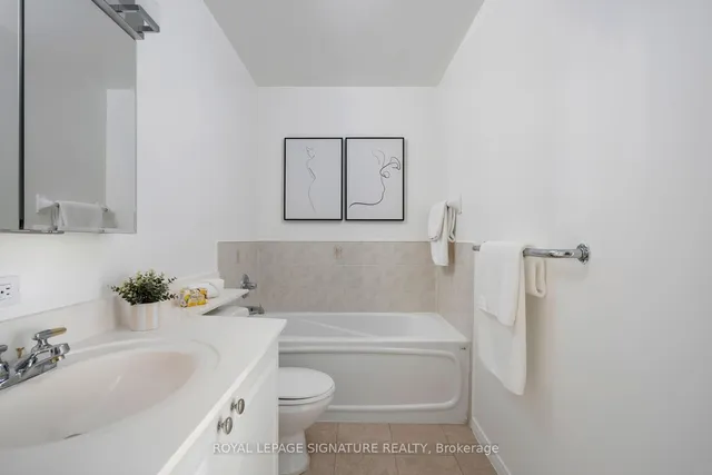 Additional property image - 889 Bay St Unit PH4