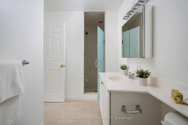 Additional property image - 889 Bay St Unit PH4