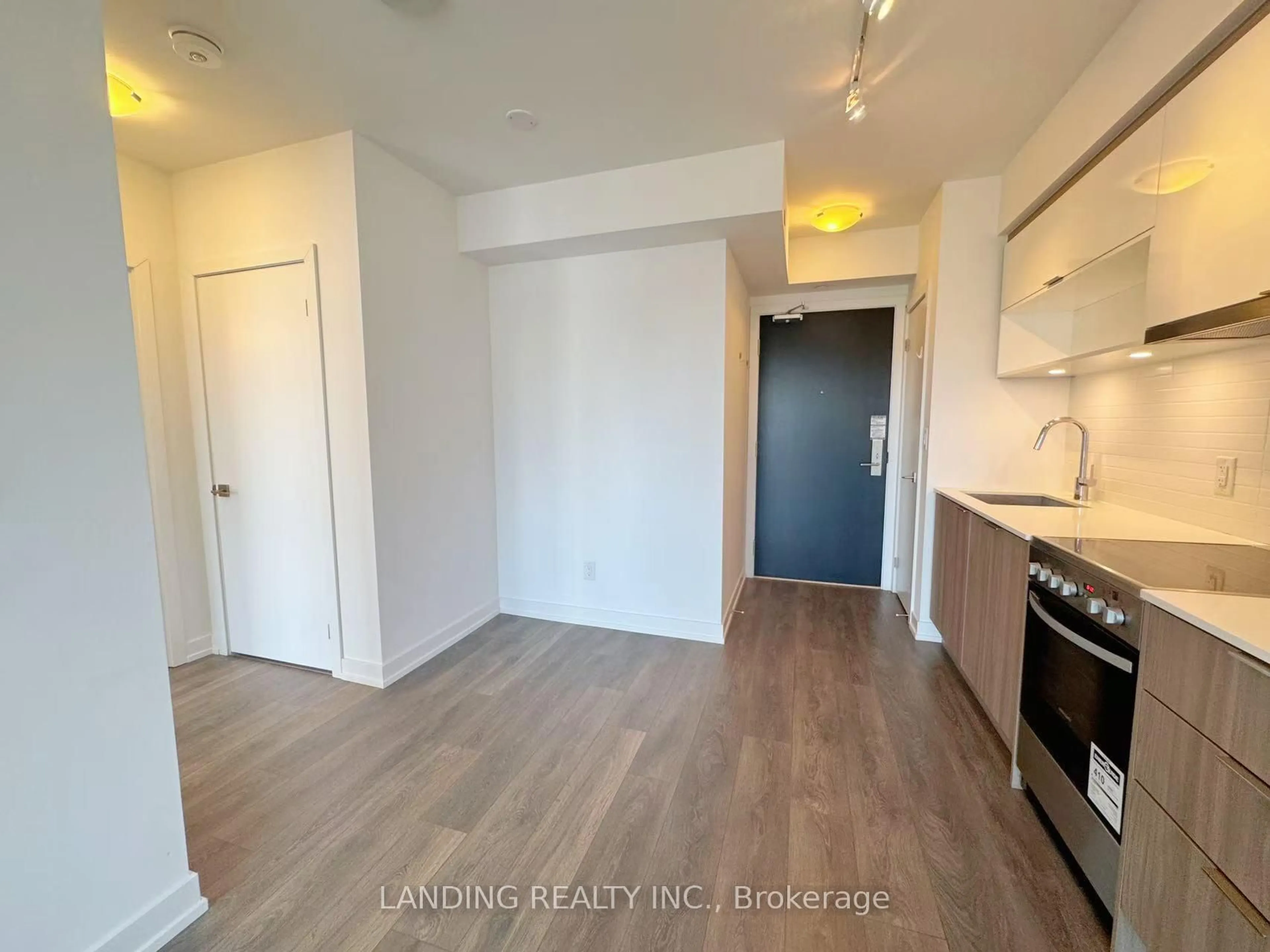 A pic of a room for 159 Wellesley St #1610, Toronto Ontario M4Y 0H5
