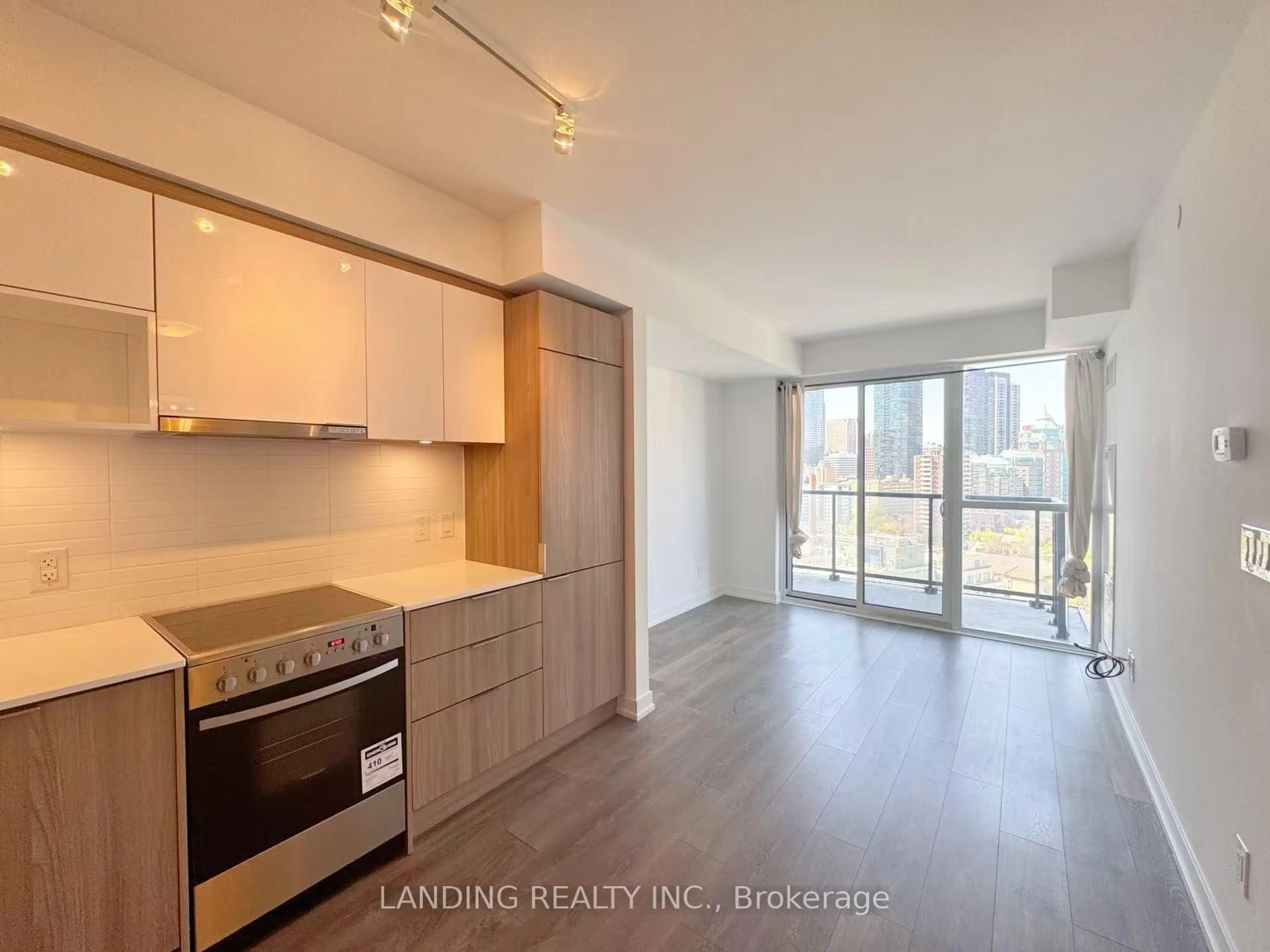 Unknown for 159 Wellesley St #1610, Toronto Ontario M4Y 0H5