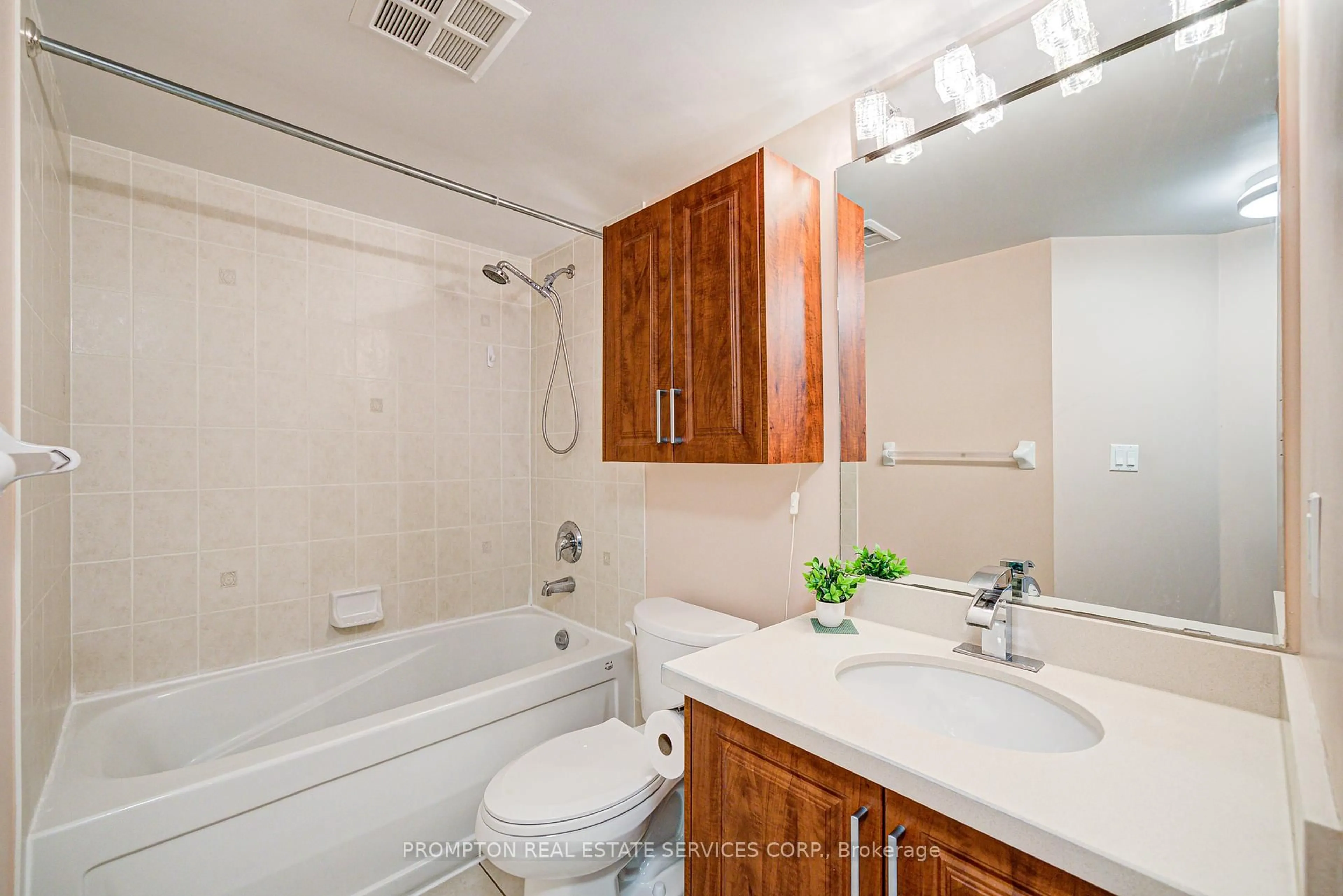 Standard bathroom, unknown for 23 Hollywood Ave #2511, Toronto Ontario M2N 7L8