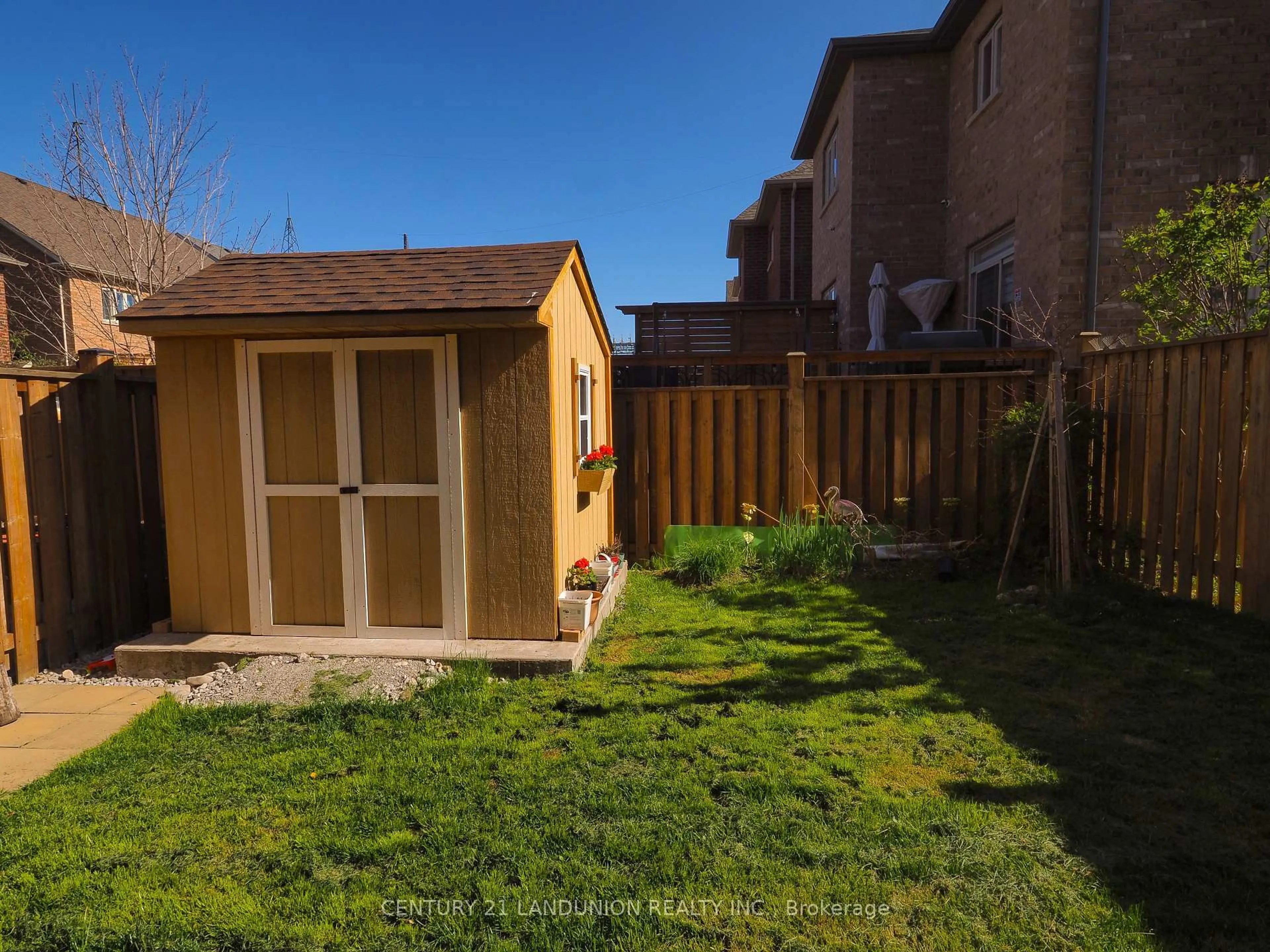 Shed for 35 Goldthread Terr, Toronto Ontario M3H 0B9