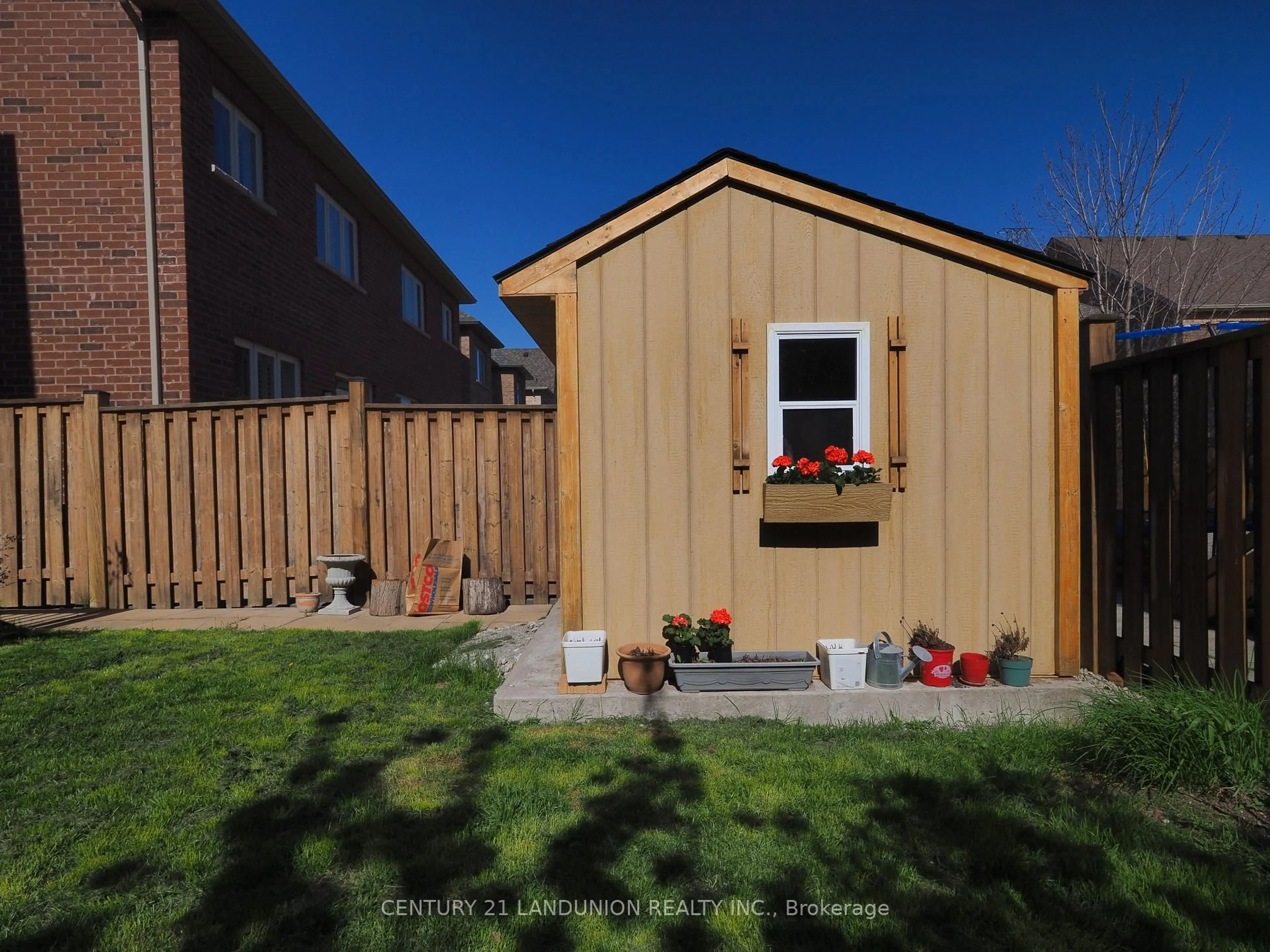 Shed for 35 Goldthread Terr, Toronto Ontario M3H 0B9