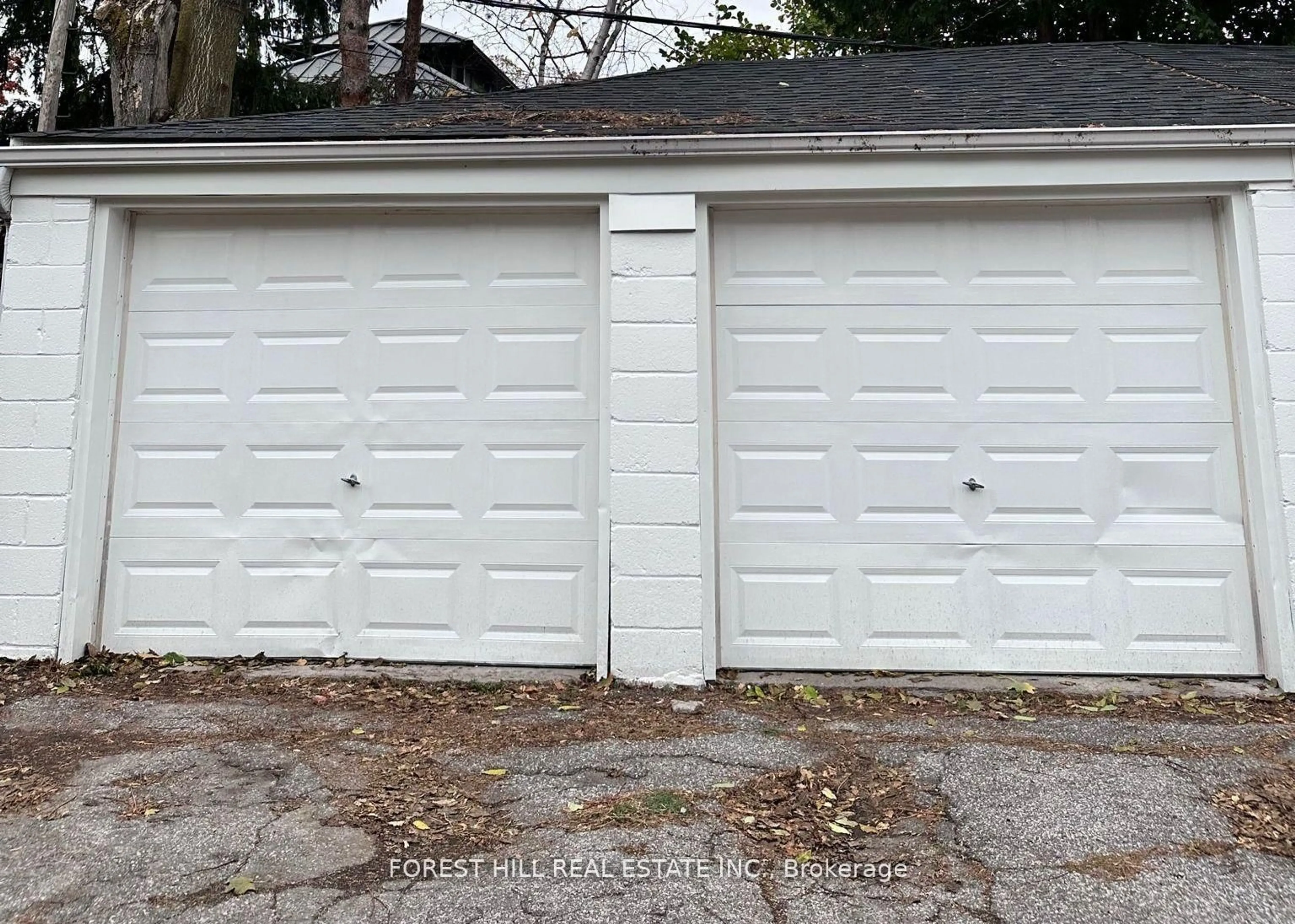 Indoor garage for 274 Glenforest Rd, Toronto Ontario M4N 2A4