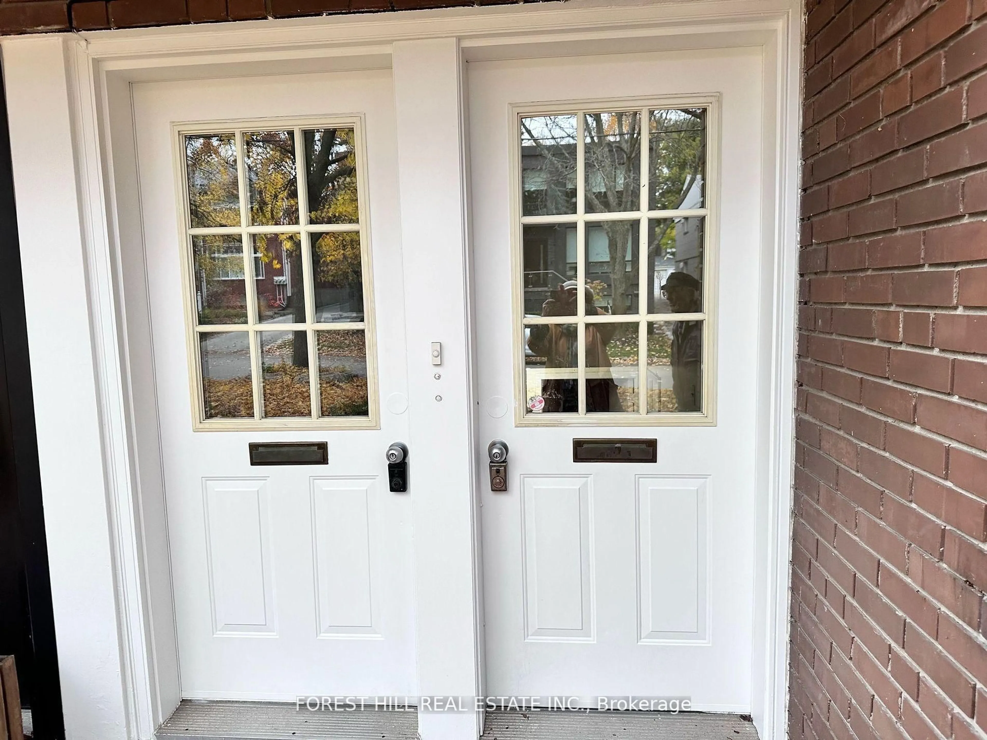 Indoor entryway for 274 Glenforest Rd, Toronto Ontario M4N 2A4