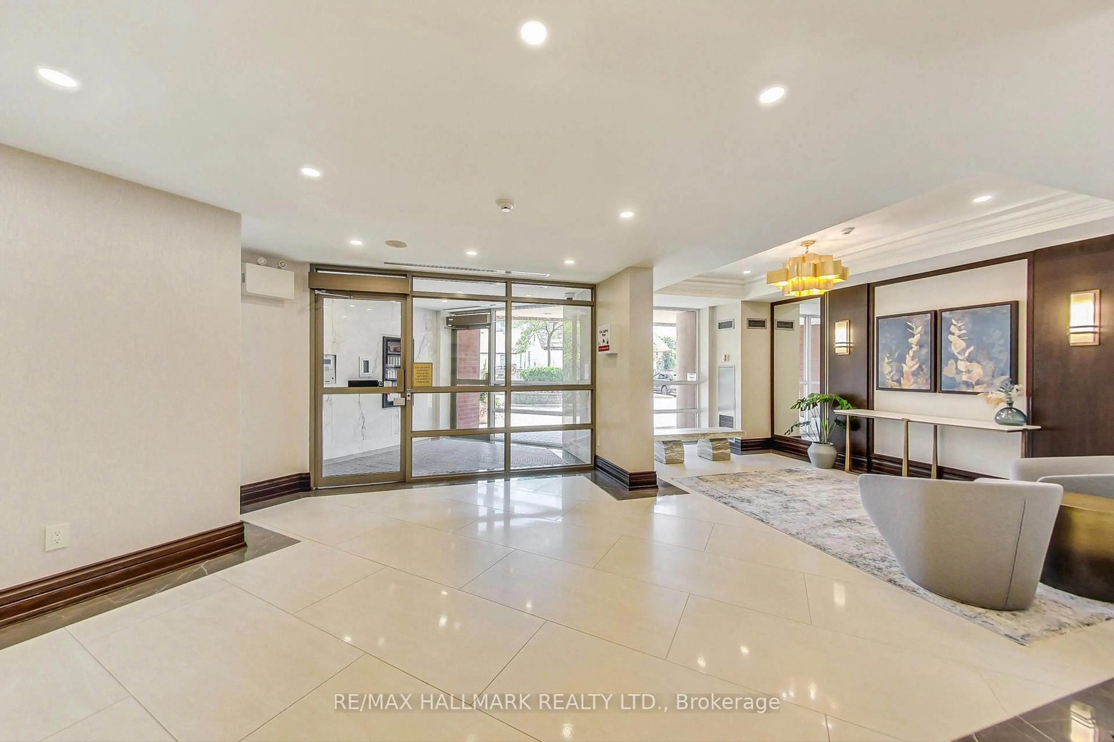 Lobby for 800 Sheppard Ave #405, Toronto Ontario M3H 6B4