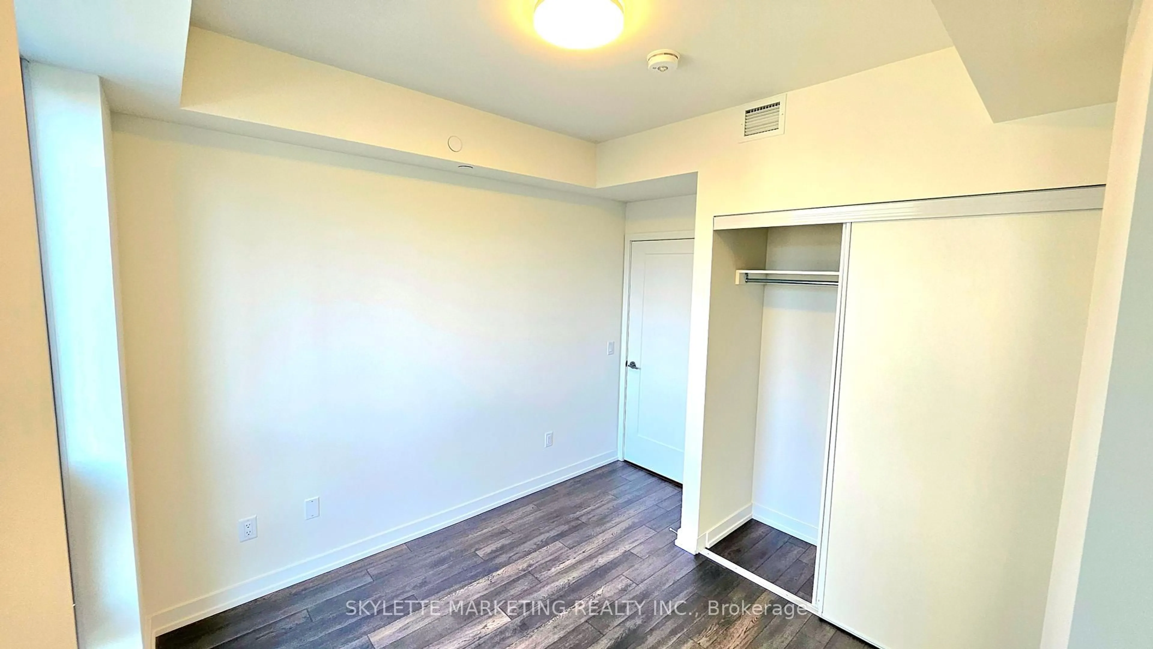 A pic of a room for 88 Church St, Toronto Ontario M5C 0B7