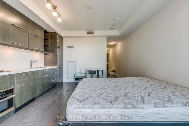 Additional property image - 1080 Bay St Unit 2707