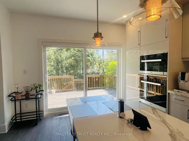 Additional property image - 515 Melrose Ave